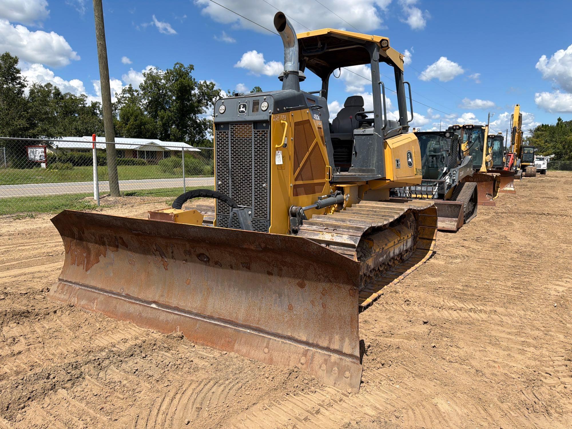 2019 John Deere 450
