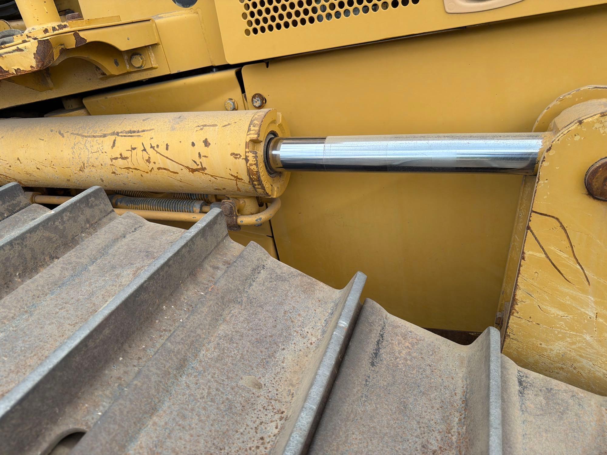 2006 Caterpillar D5N LGP