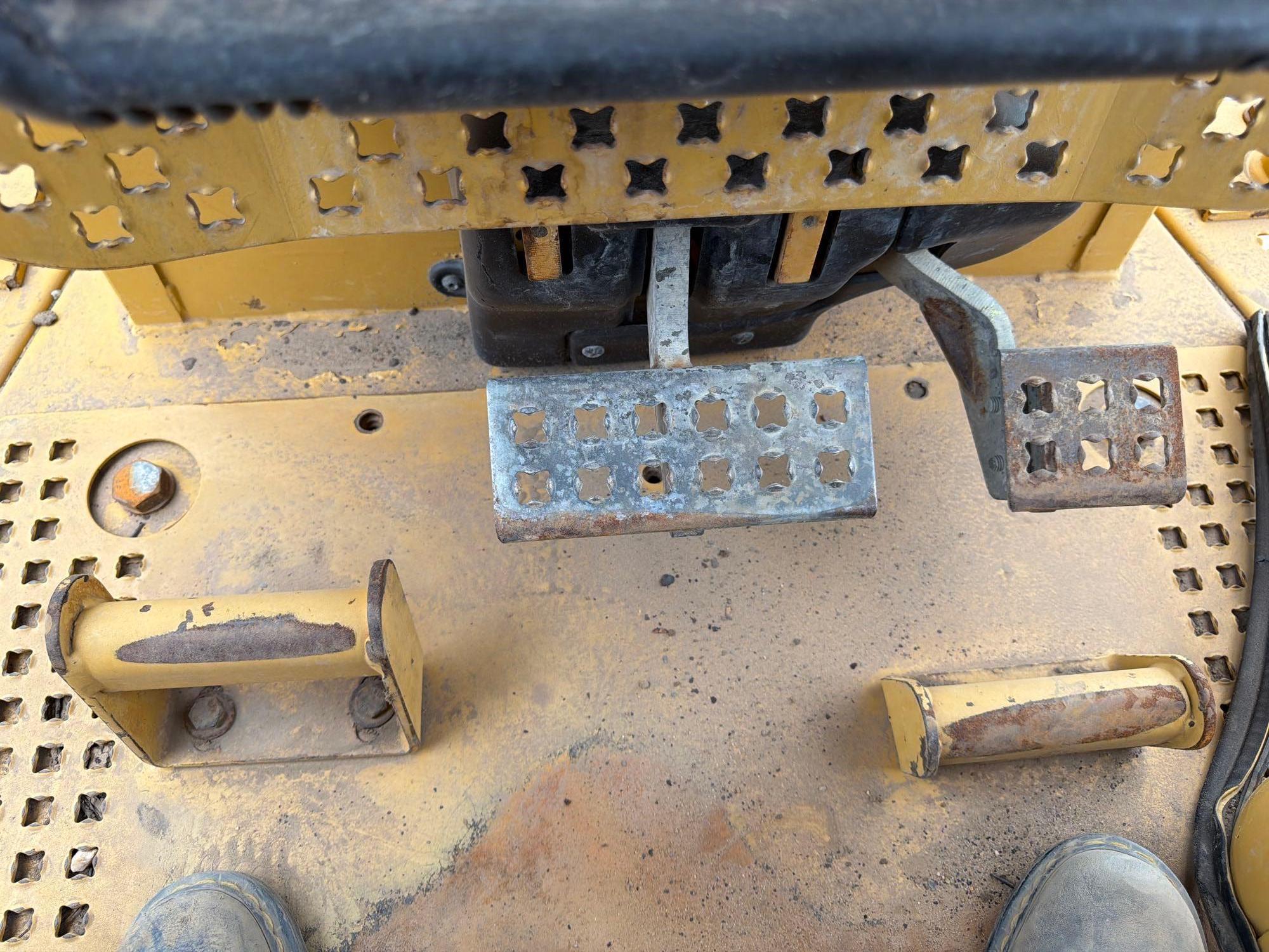 2006 Caterpillar D5N LGP