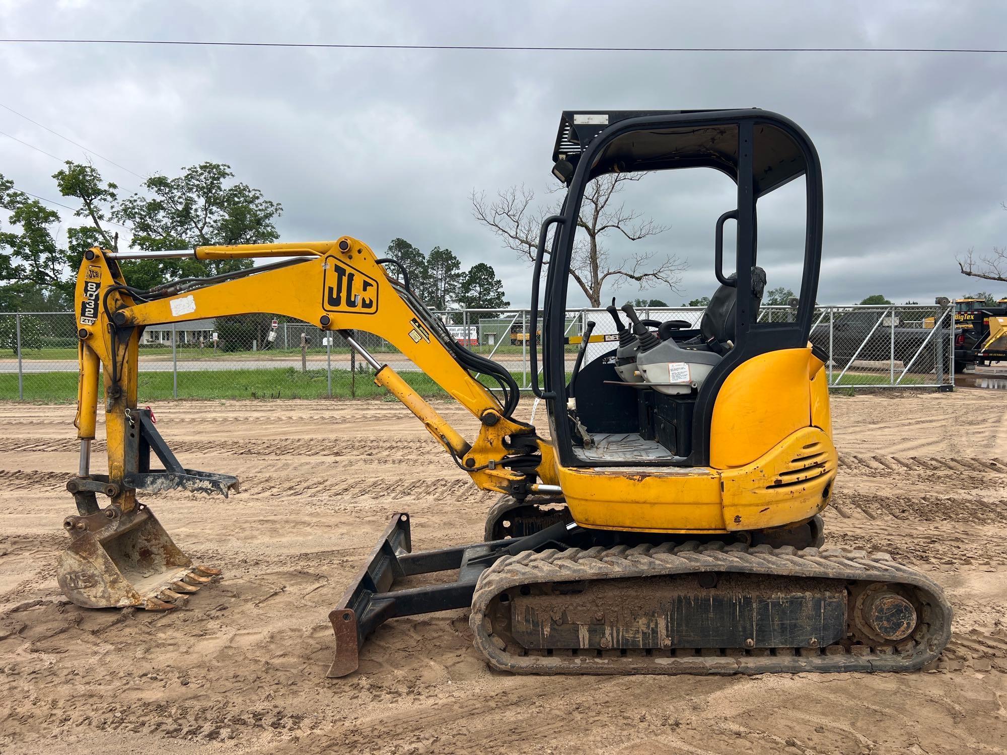 2004 JCB 8032ZTS