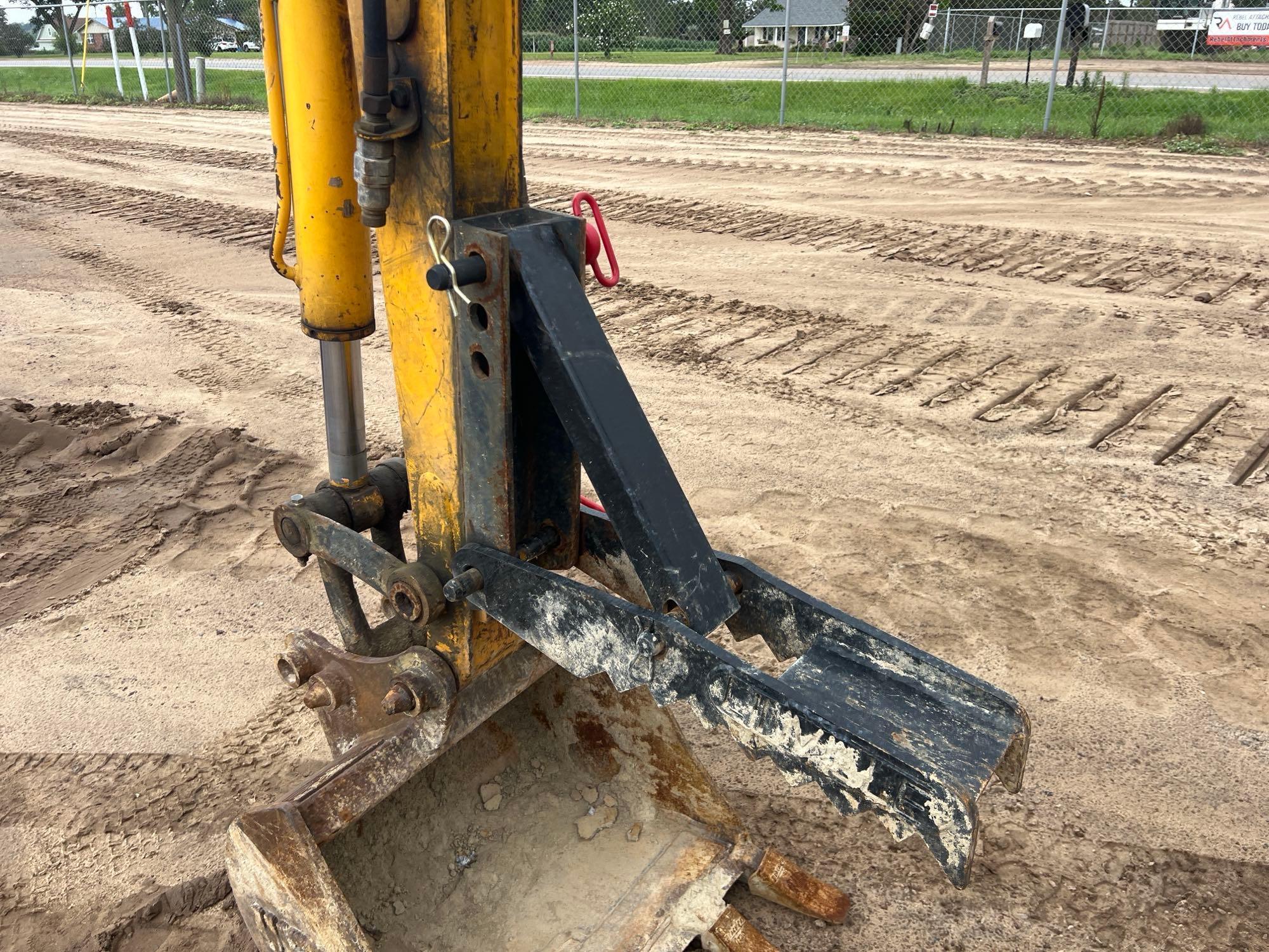 2004 JCB 8032ZTS