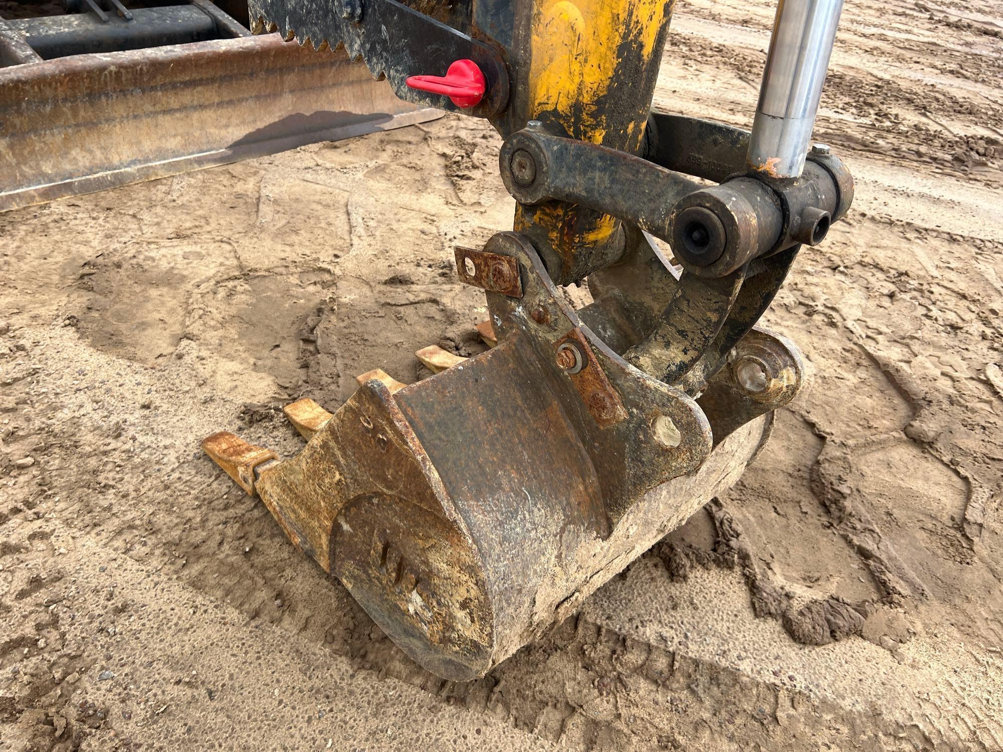 2004 JCB 8032ZTS