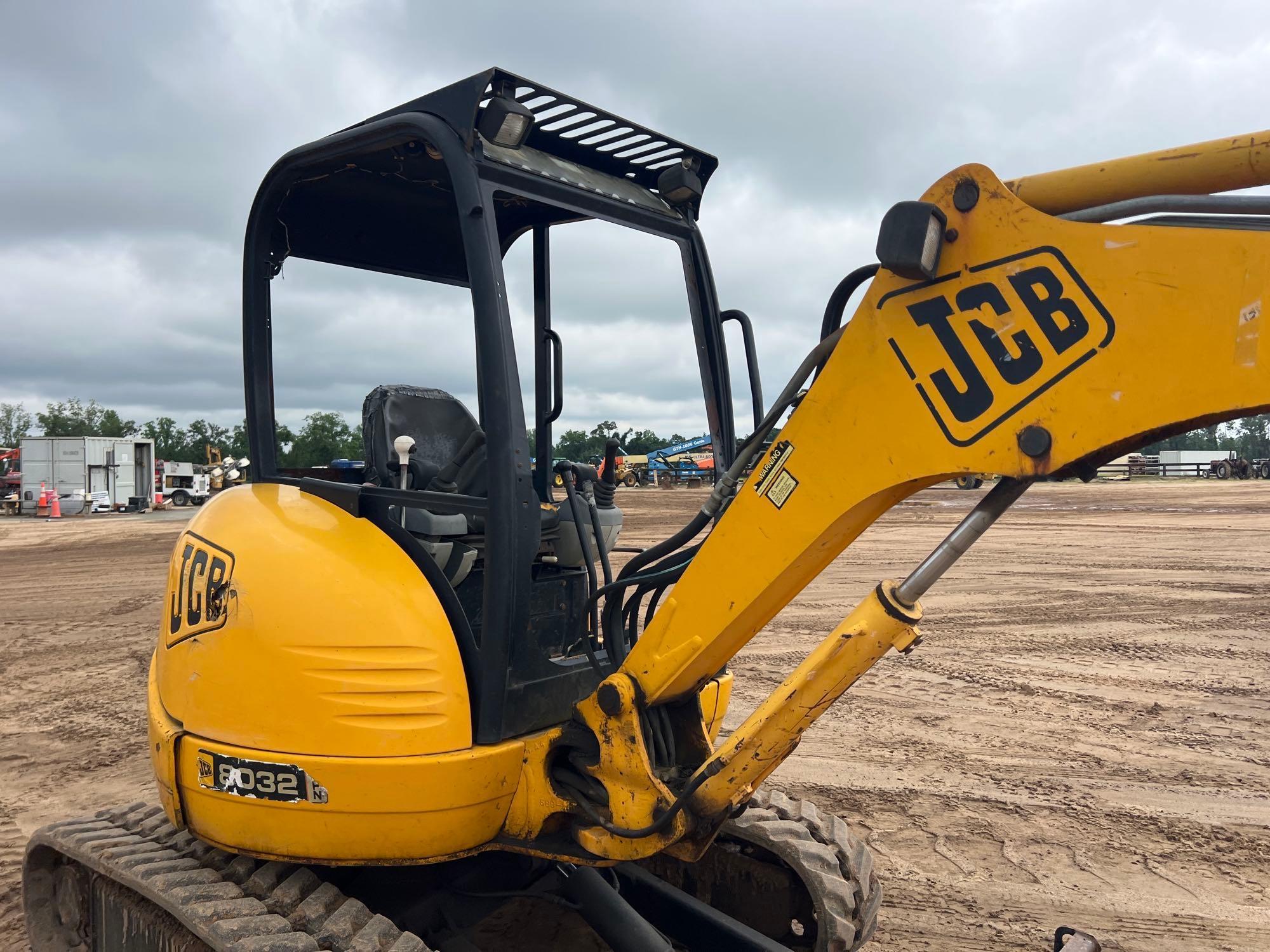 2004 JCB 8032ZTS