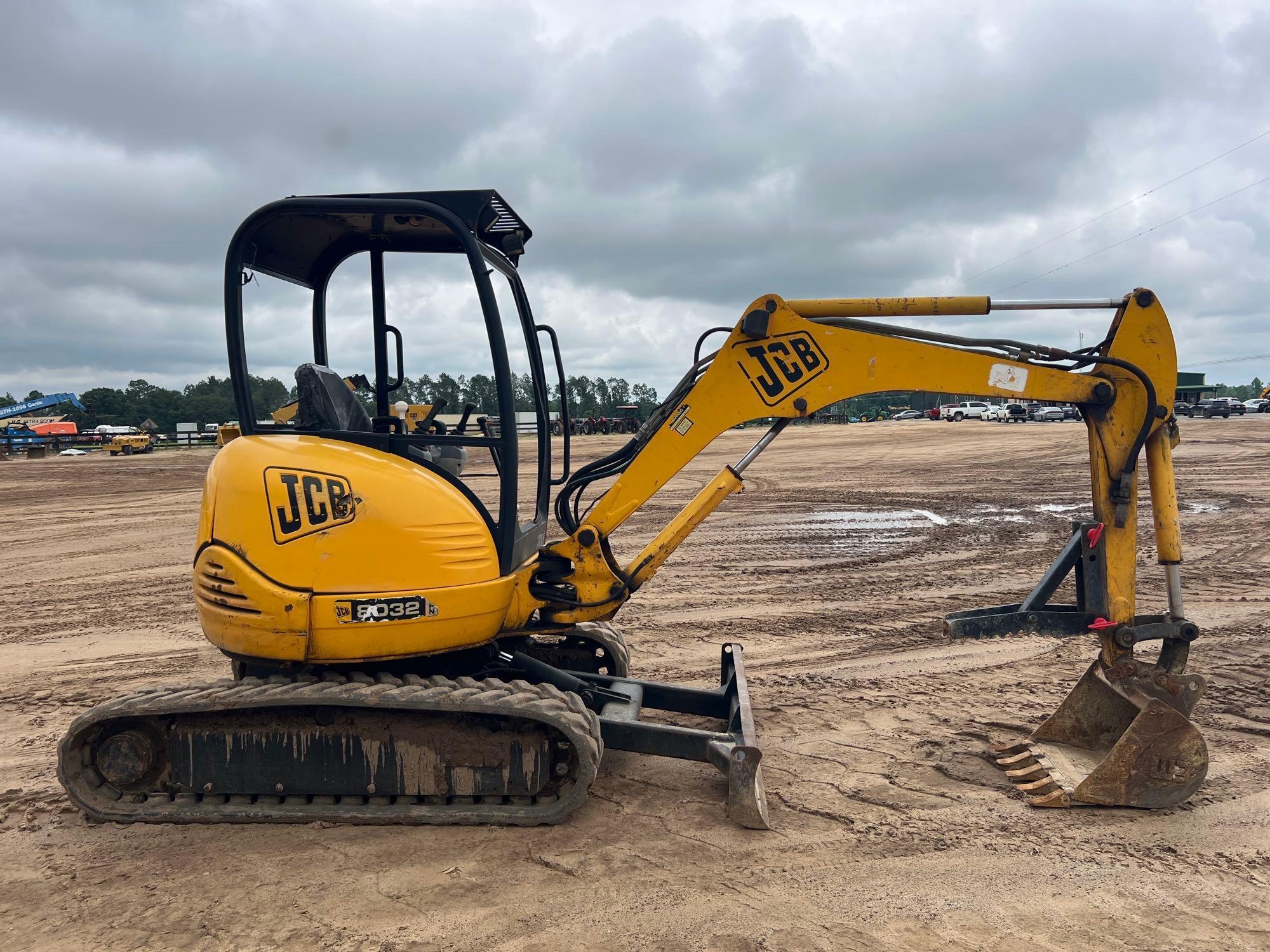 2004 JCB 8032ZTS