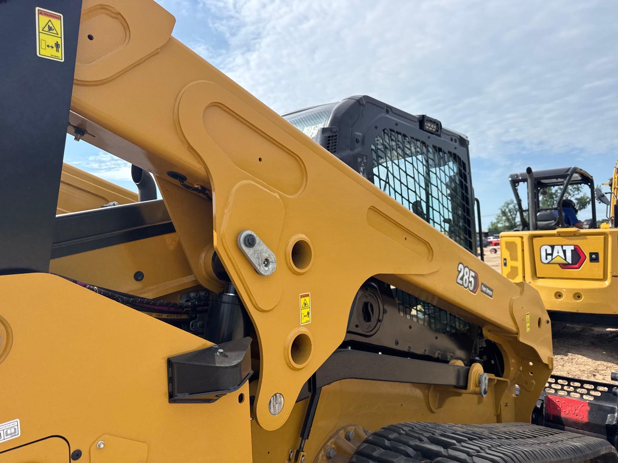 2025 Caterpillar 285