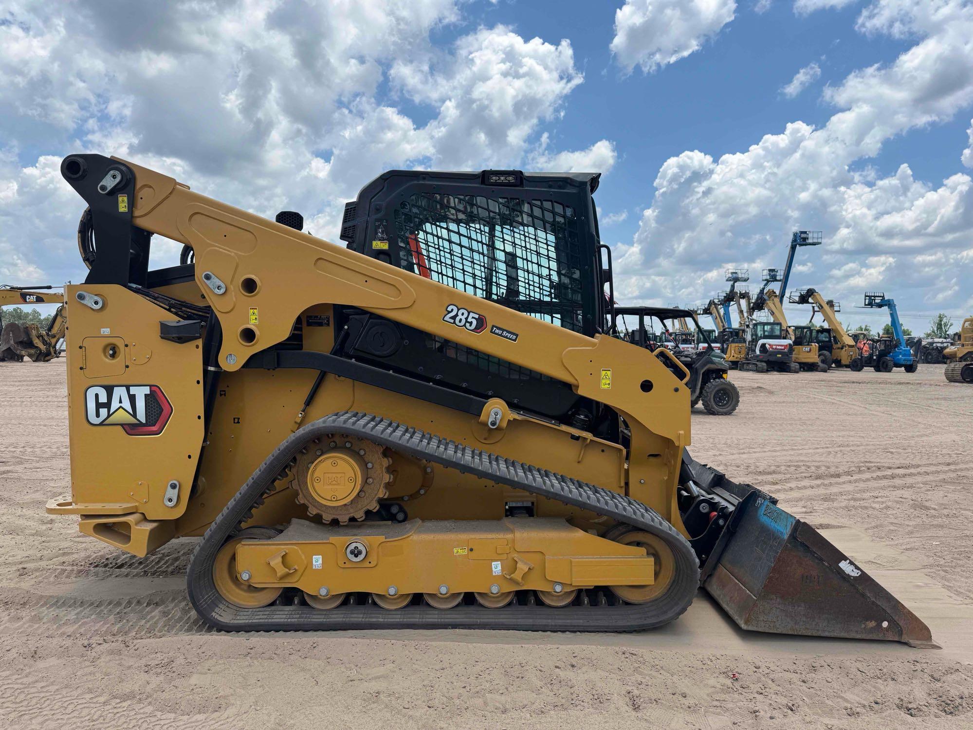 2025 Caterpillar 285