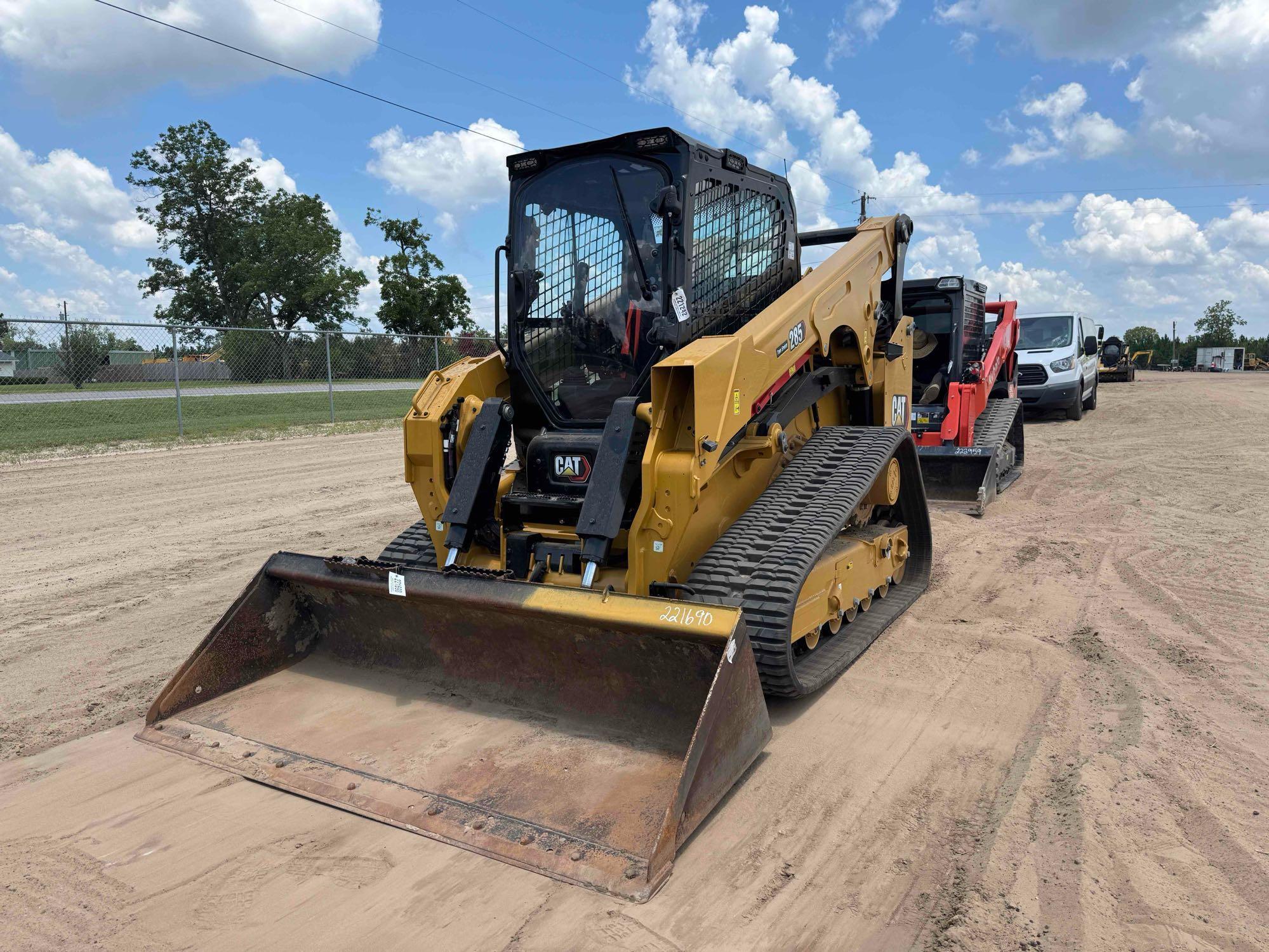 2025 Caterpillar 285