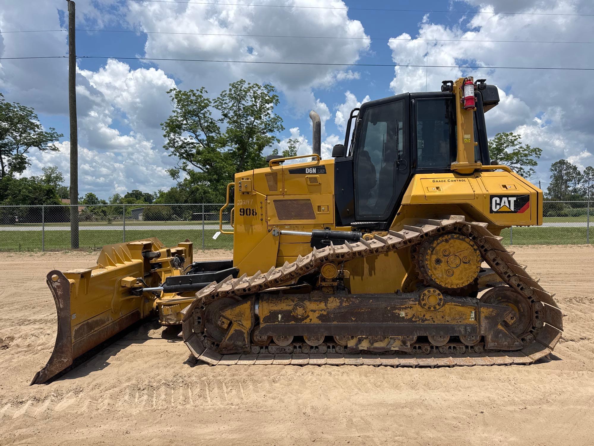  Caterpillar D6N LGP