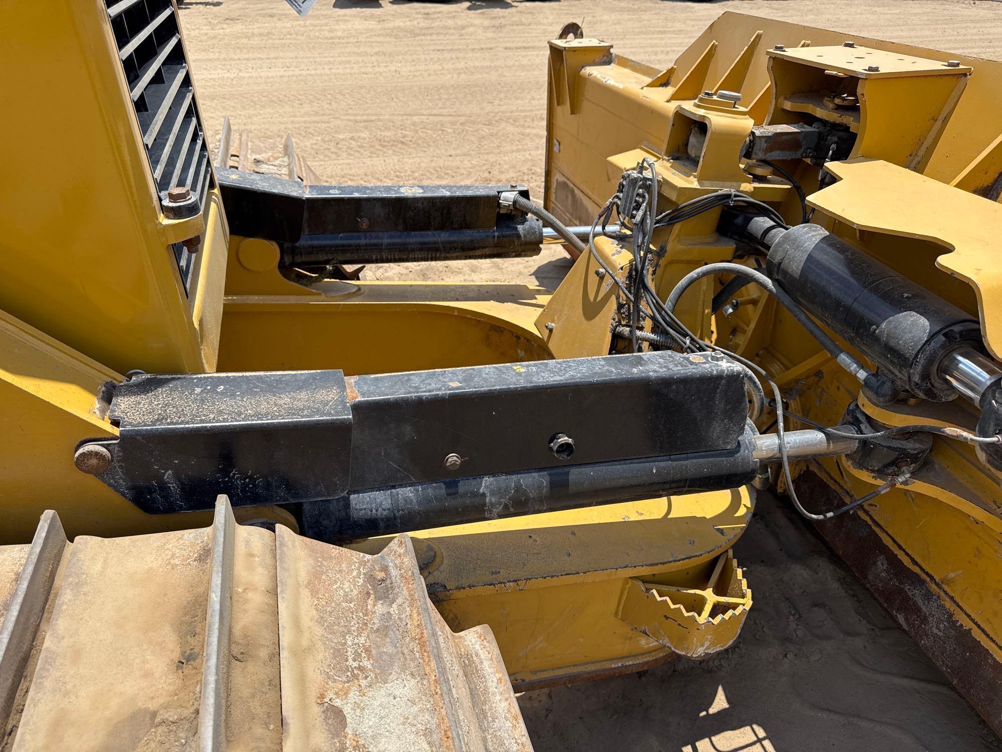 Caterpillar D6N LGP