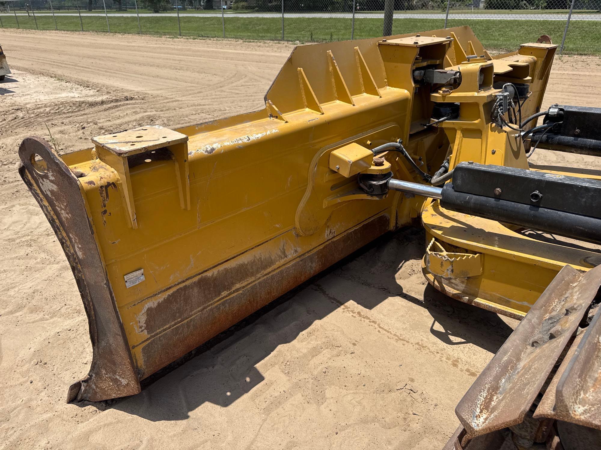 Caterpillar D6N LGP