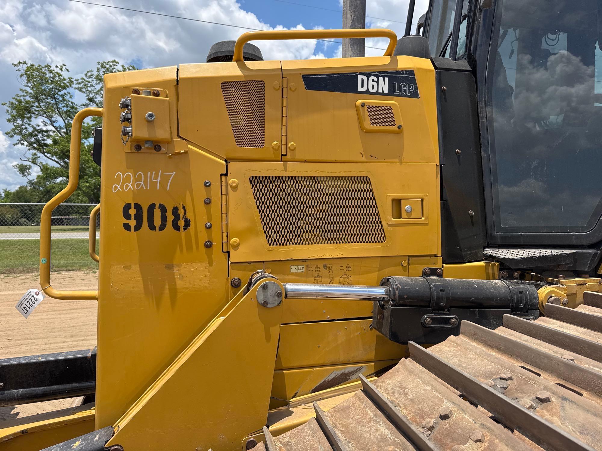 Caterpillar D6N LGP
