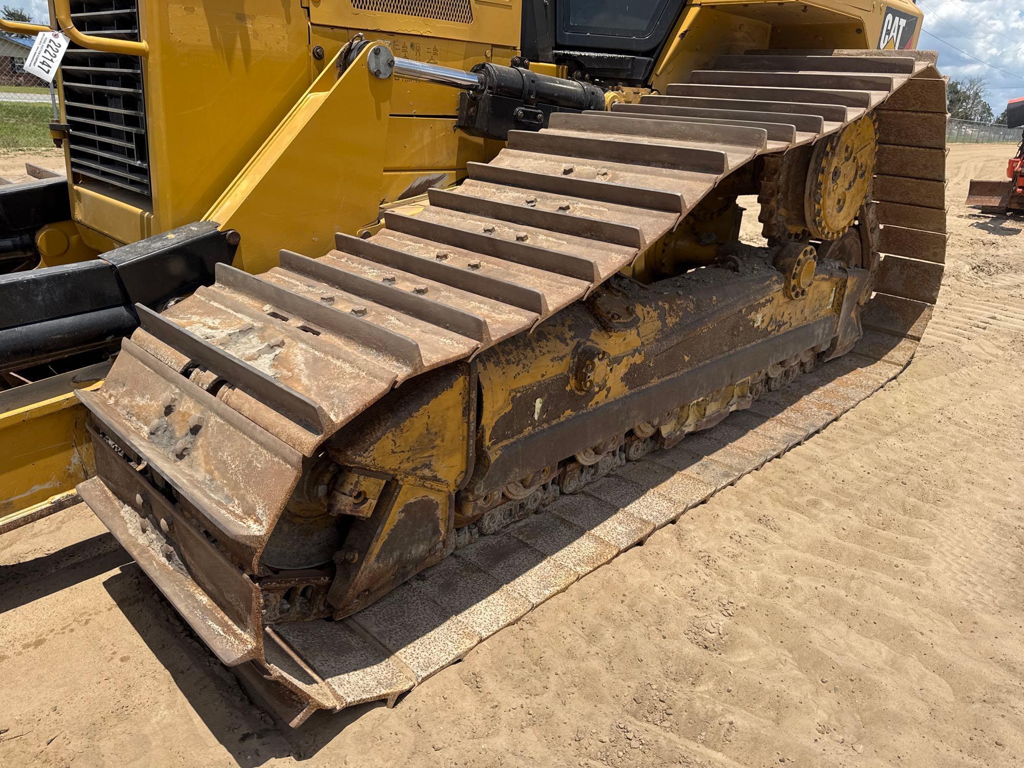 Caterpillar D6N LGP