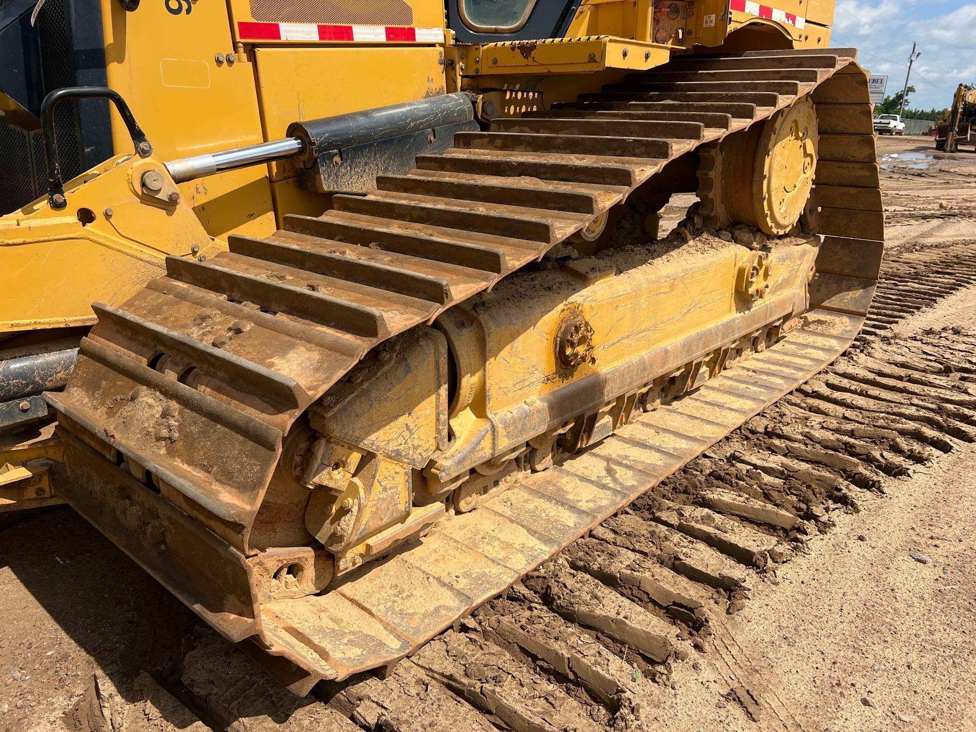 2022 Caterpillar D6T LGP