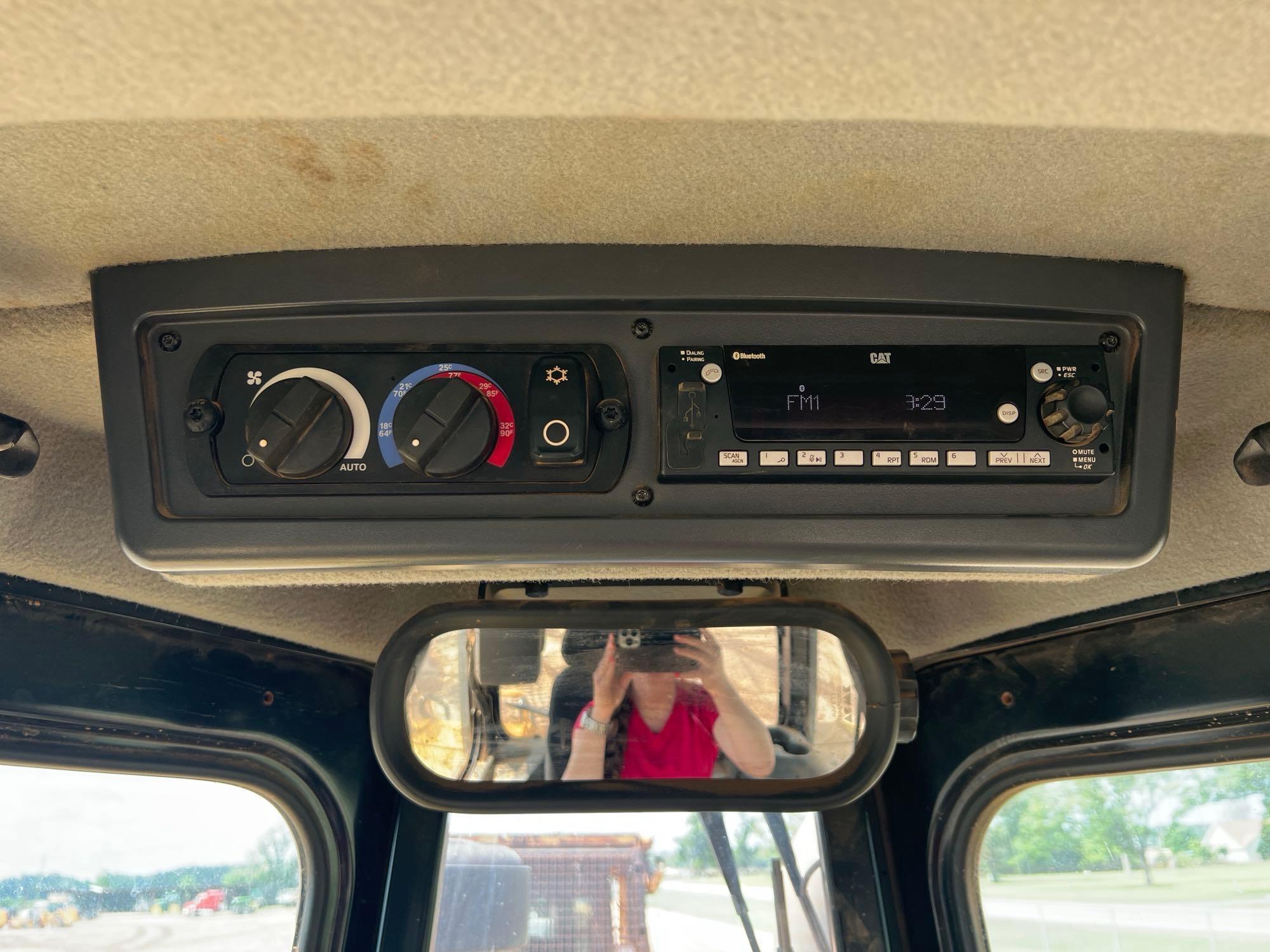 2022 Caterpillar D6T LGP