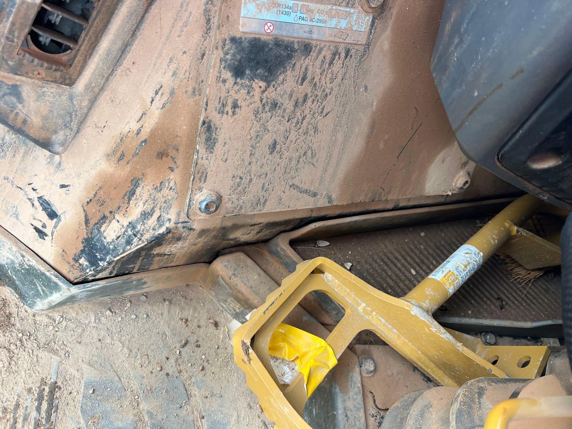 2022 Caterpillar D6T LGP