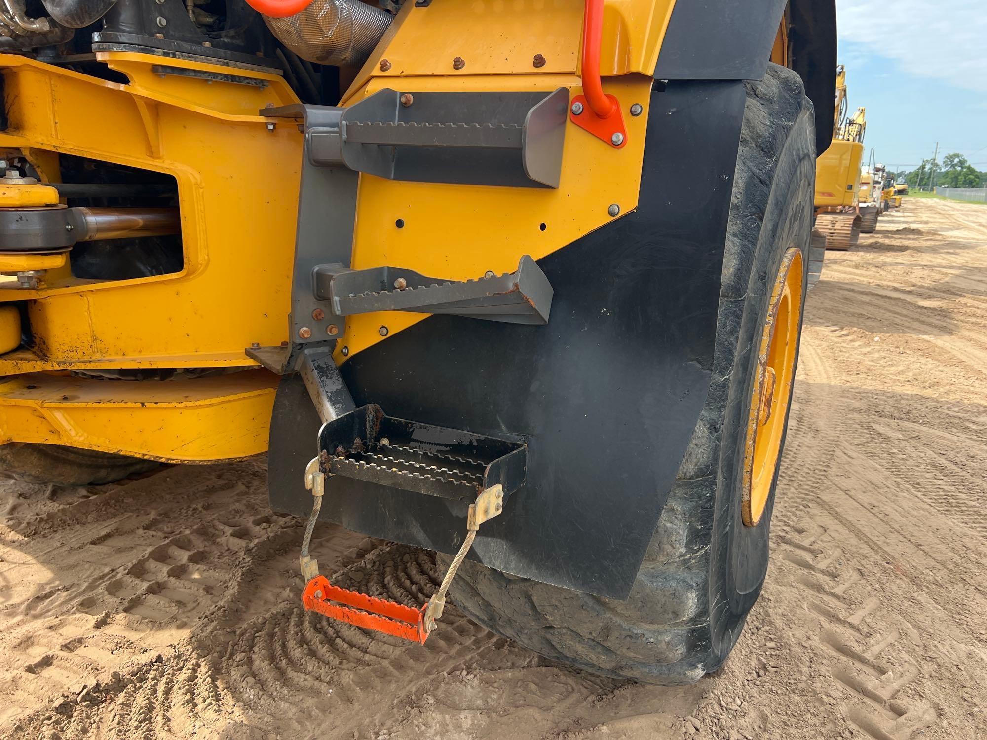Volvo A40