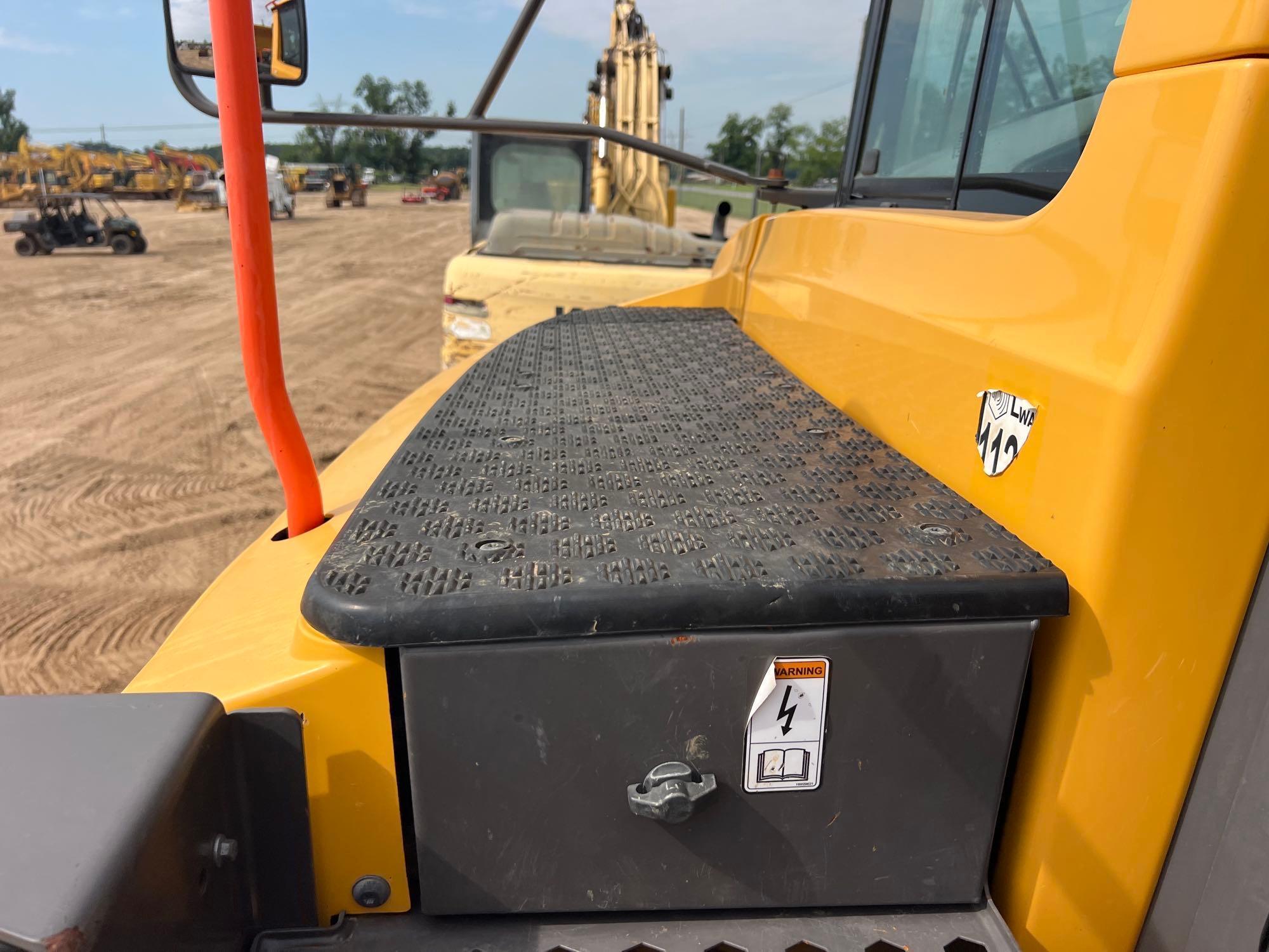 Volvo A40