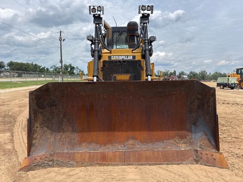 Caterpillar D6T XL