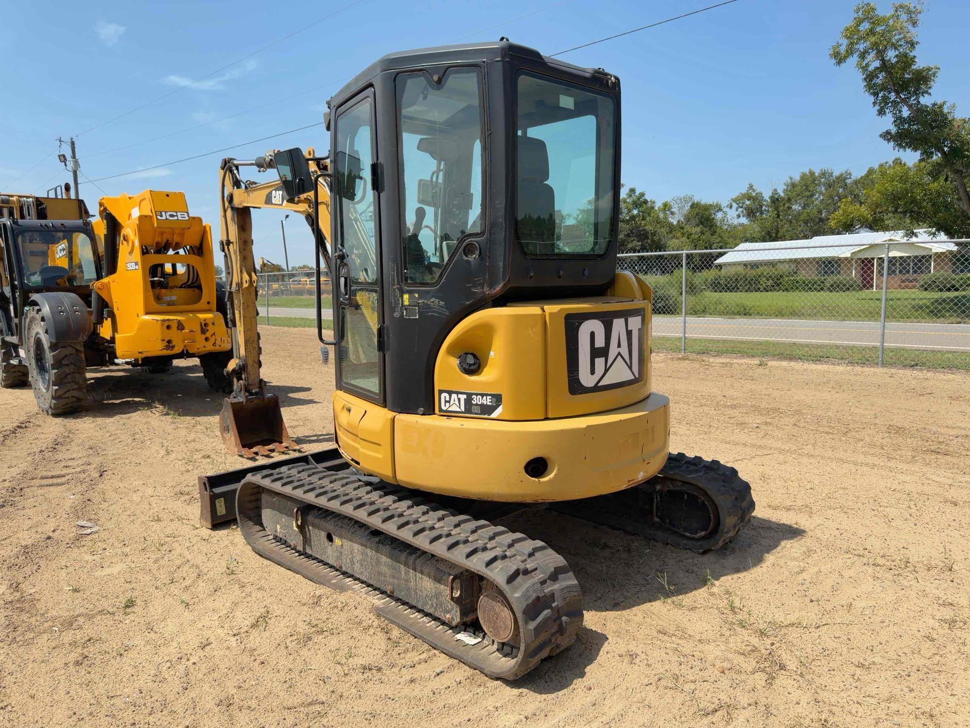 Caterpillar 304