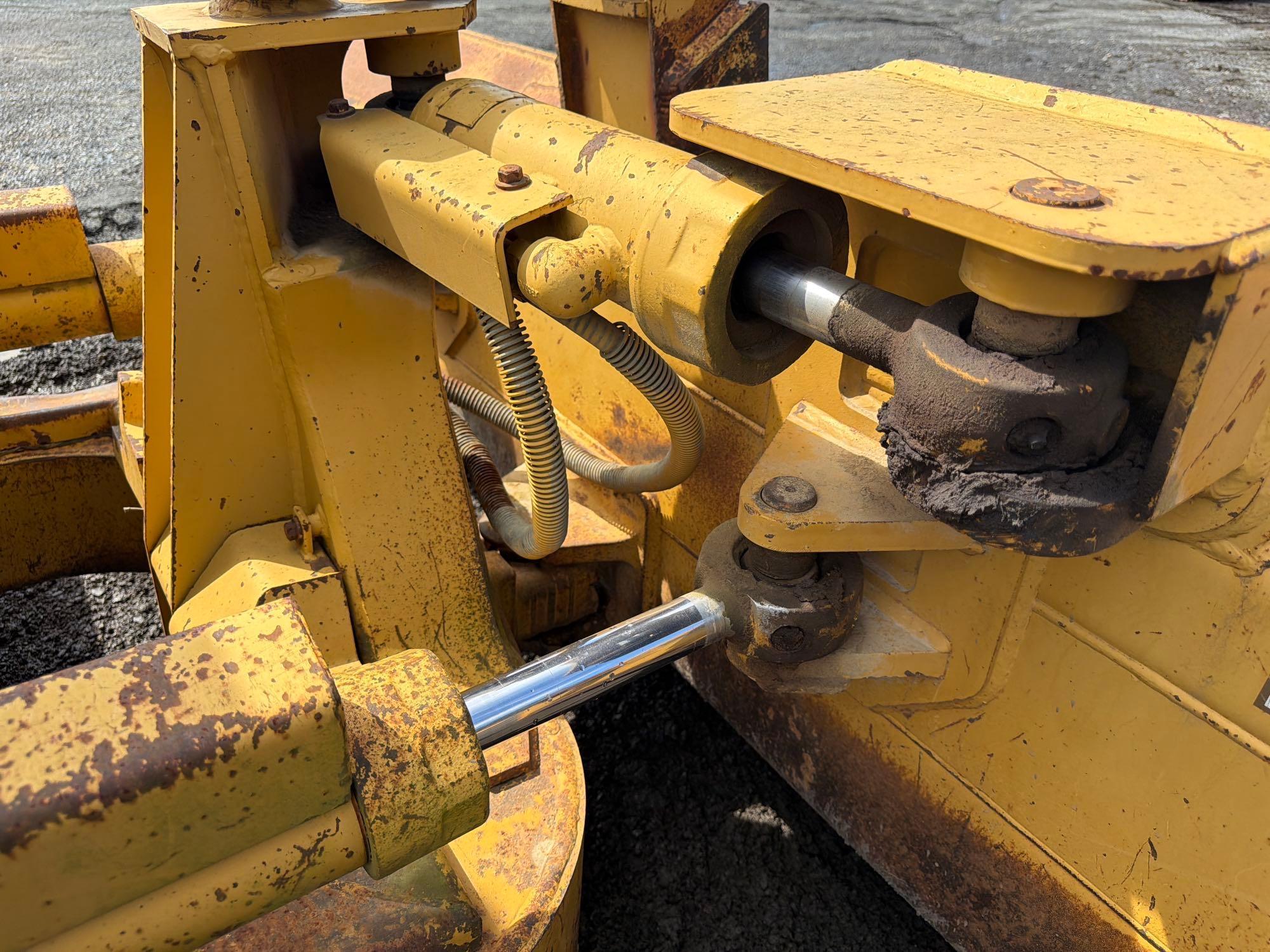 1998 Caterpillar D3C