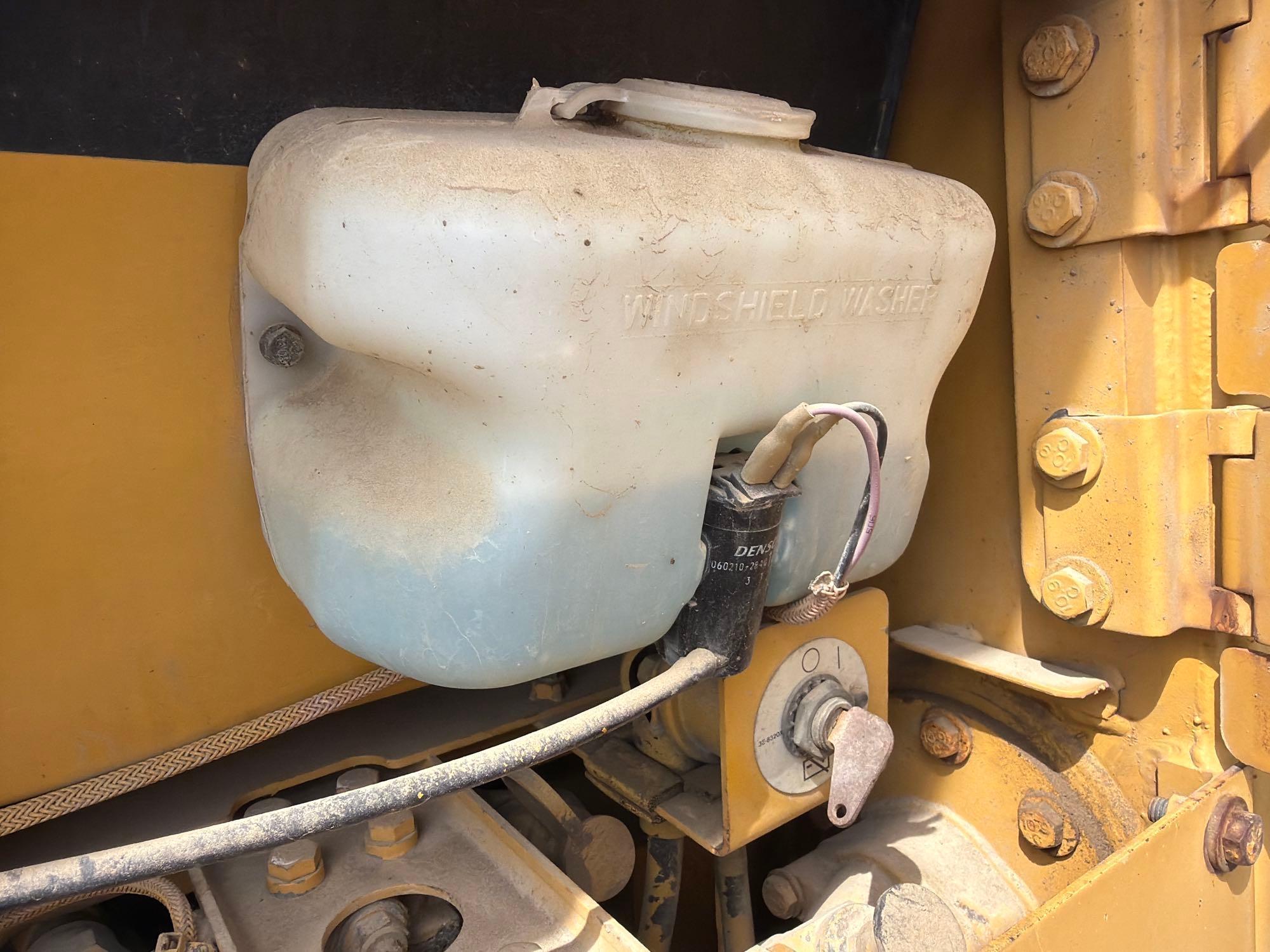 1998 Caterpillar D3C