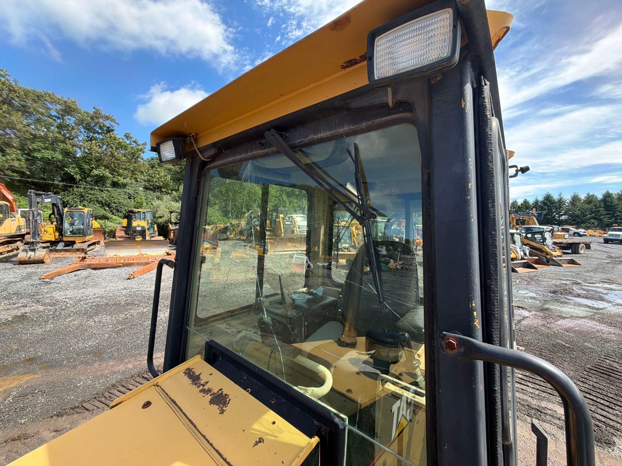 1998 Caterpillar D3C