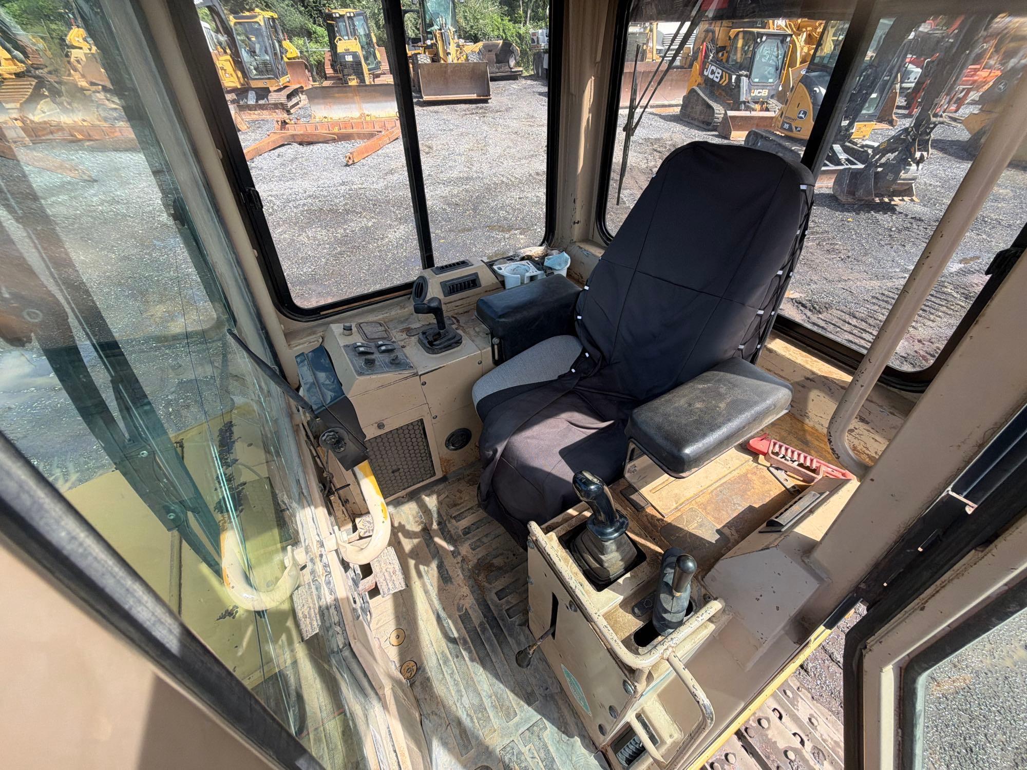 1998 Caterpillar D3C