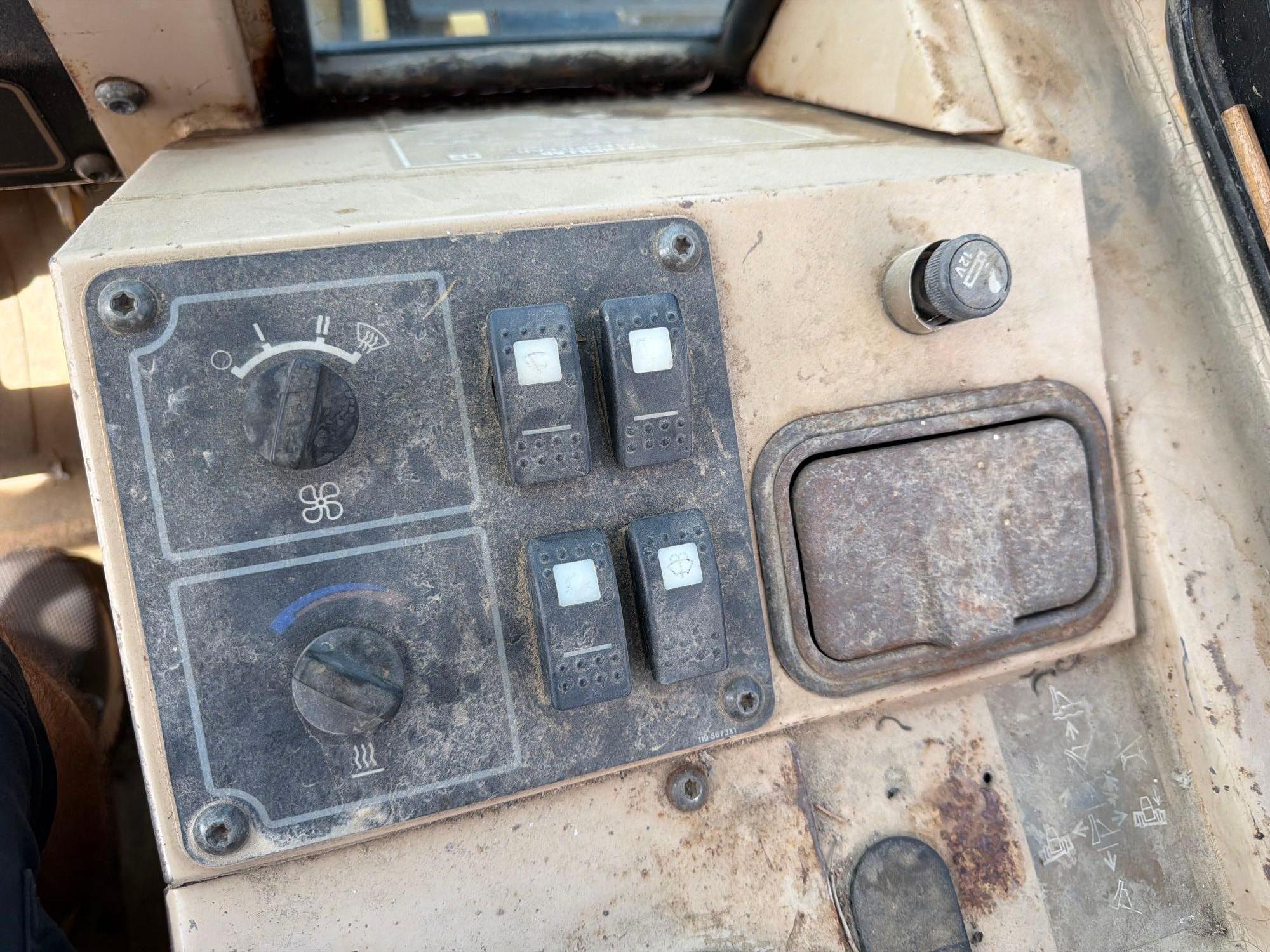 1998 Caterpillar D3C