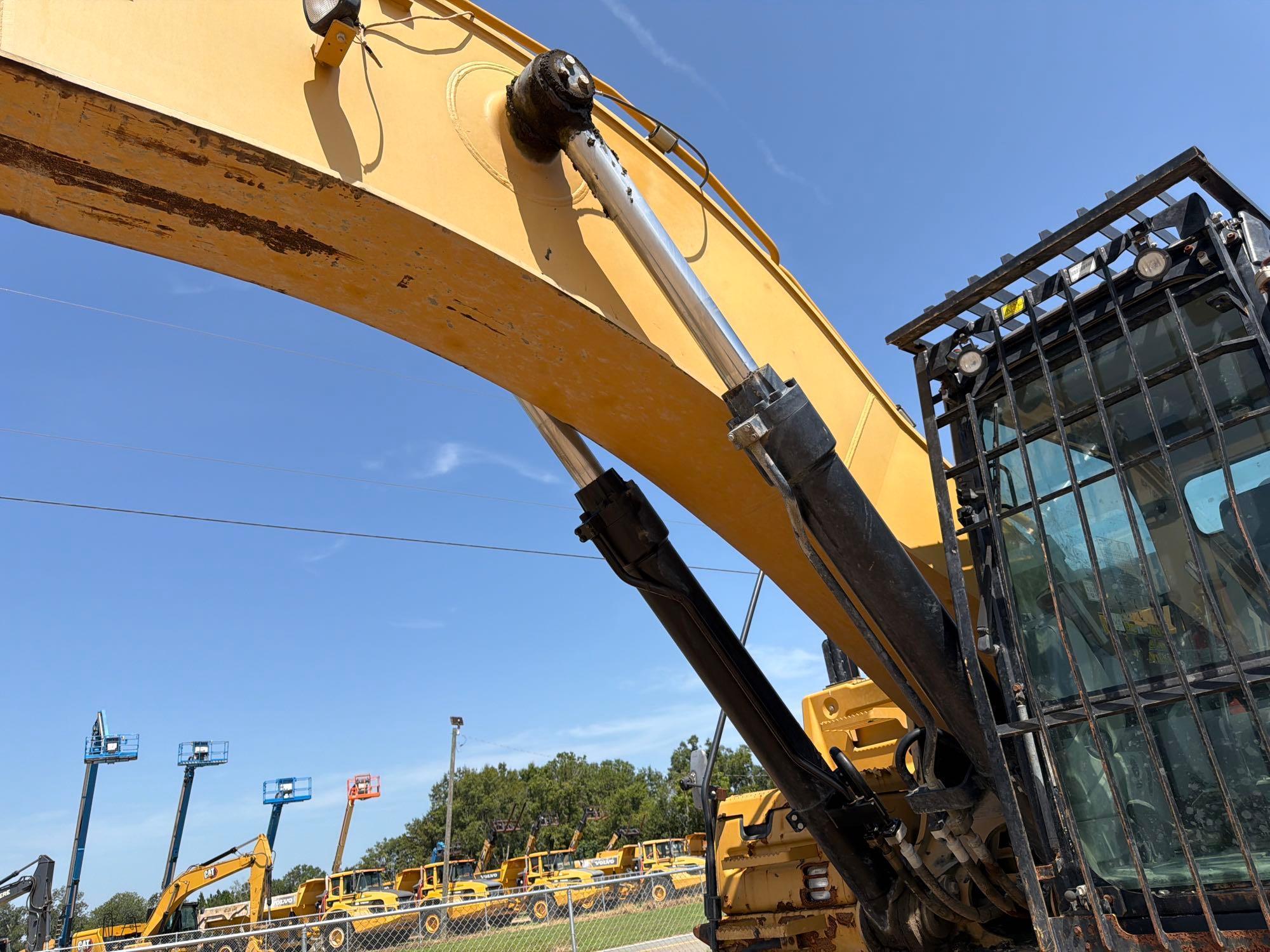 2016 Caterpillar 349FL