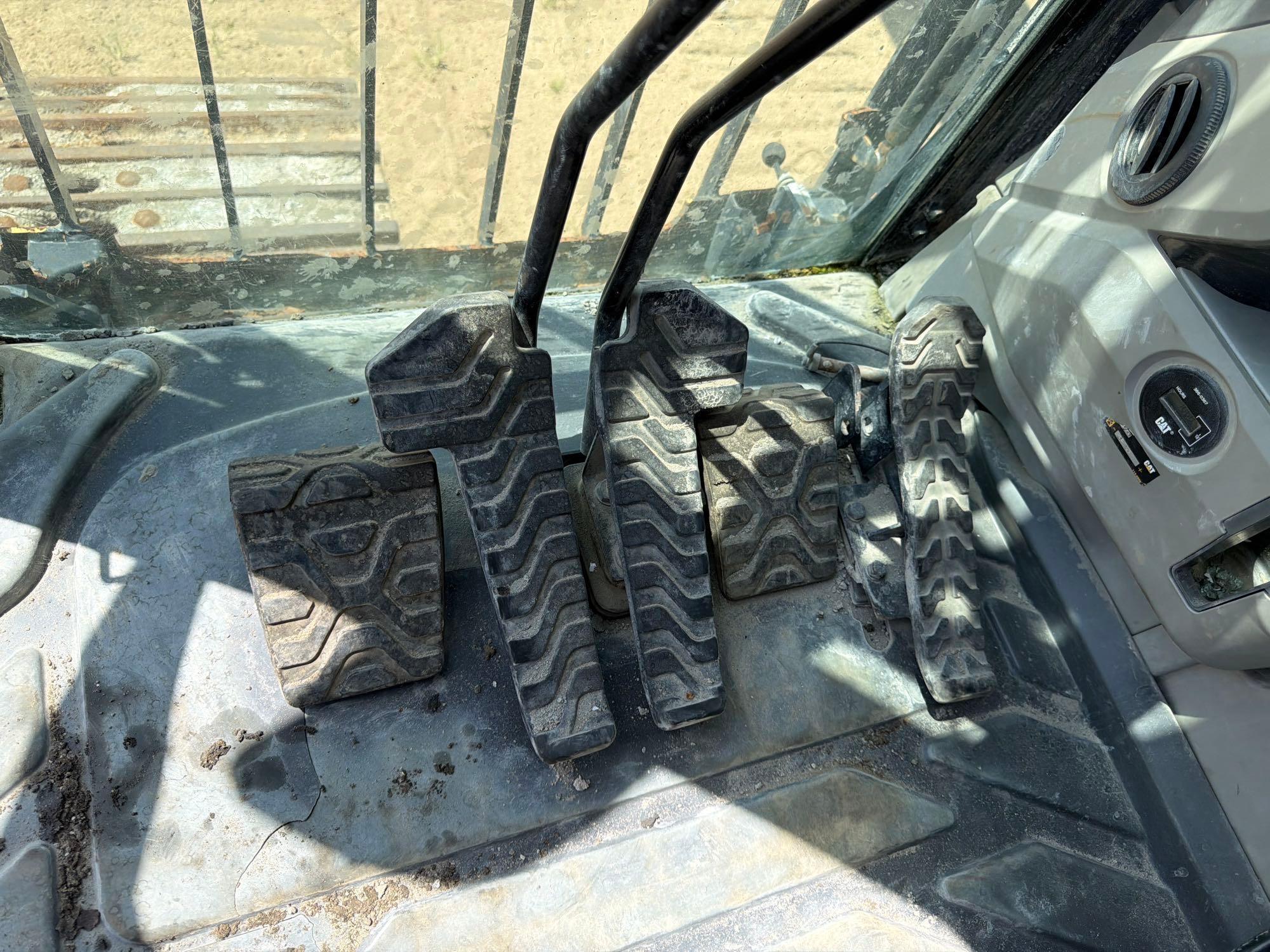 2016 Caterpillar 349F L