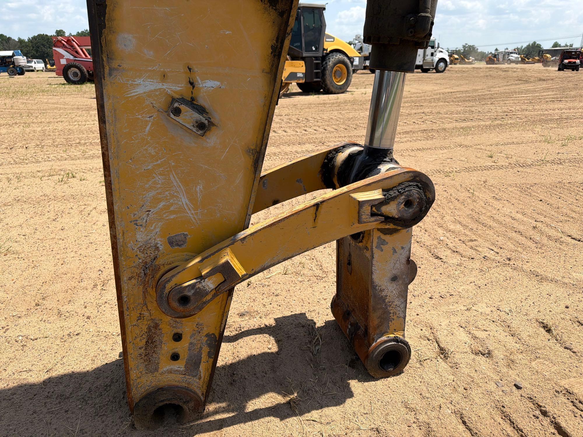 2022 Caterpillar 349