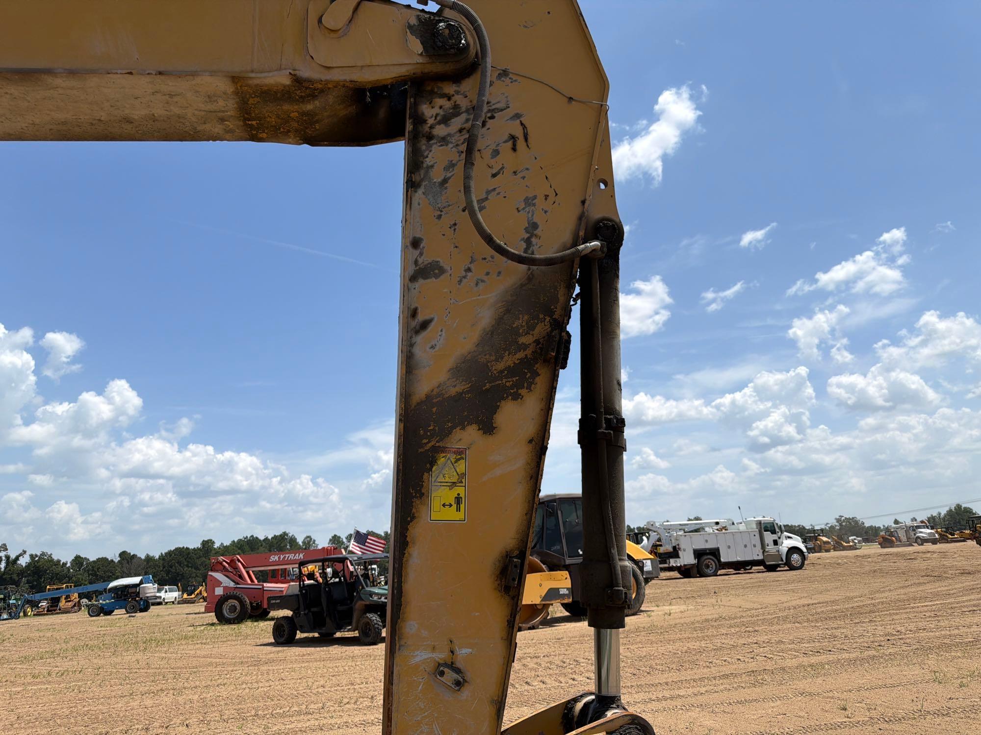 2022 Caterpillar 349