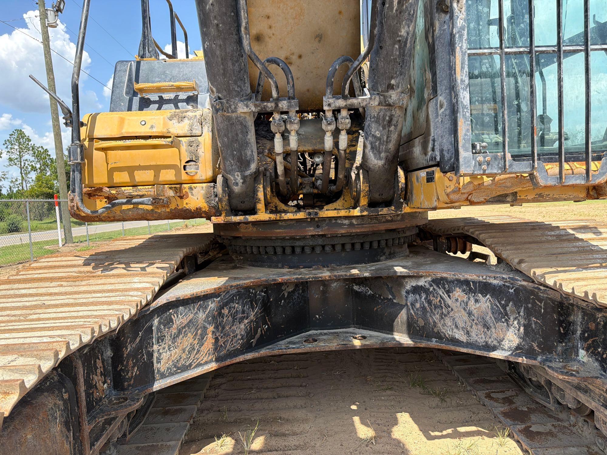2022 Caterpillar 349
