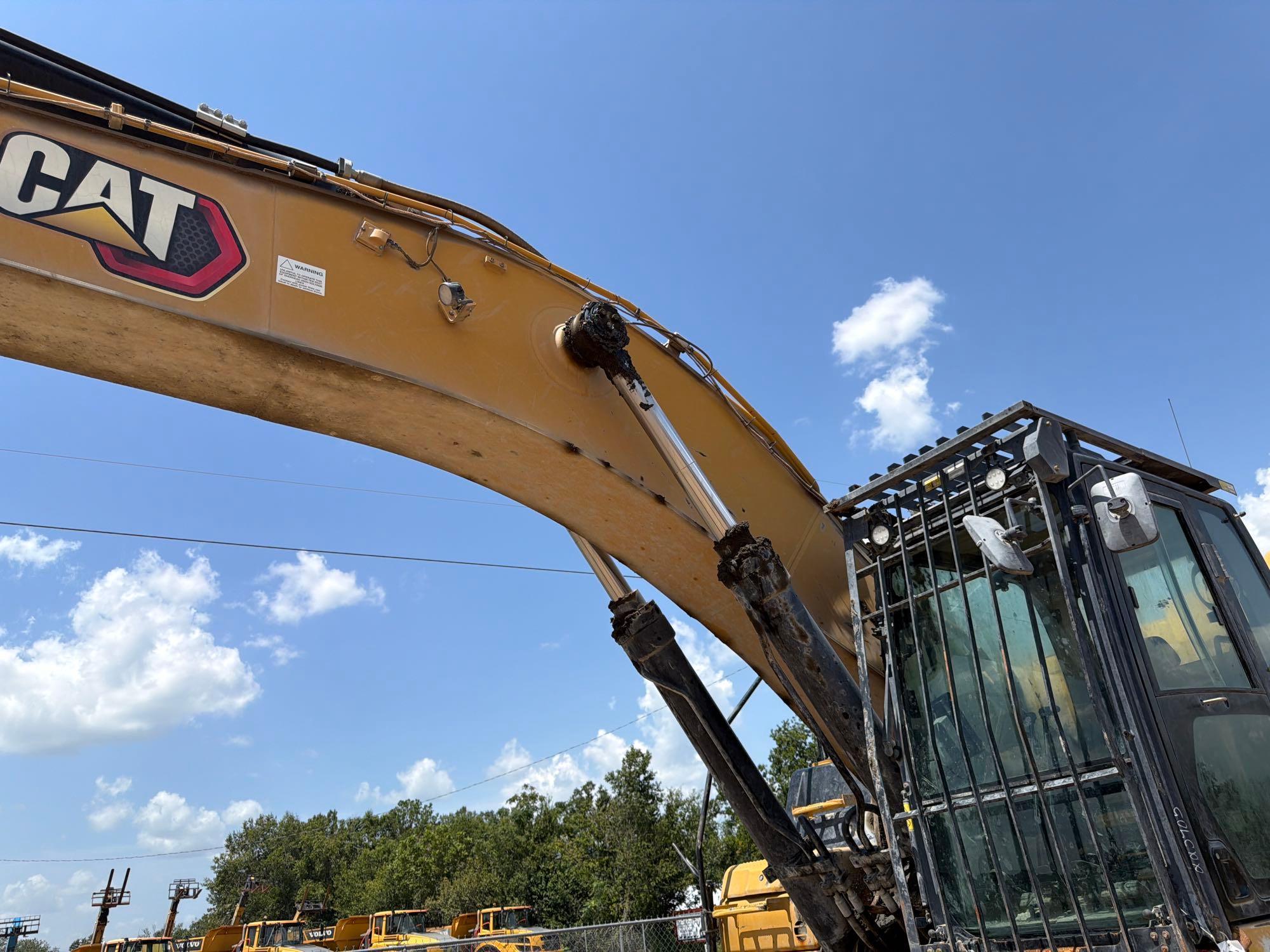 2022 Caterpillar 349