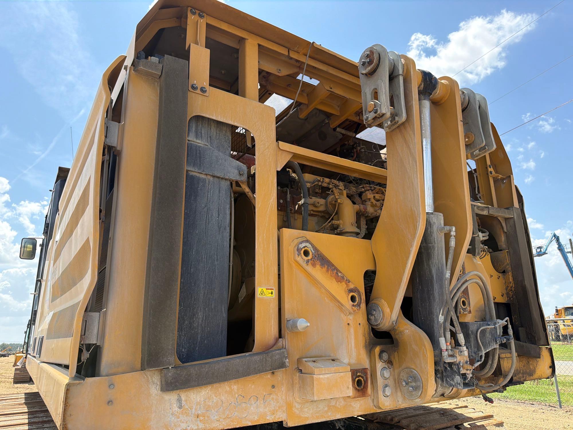 2022 Caterpillar 349