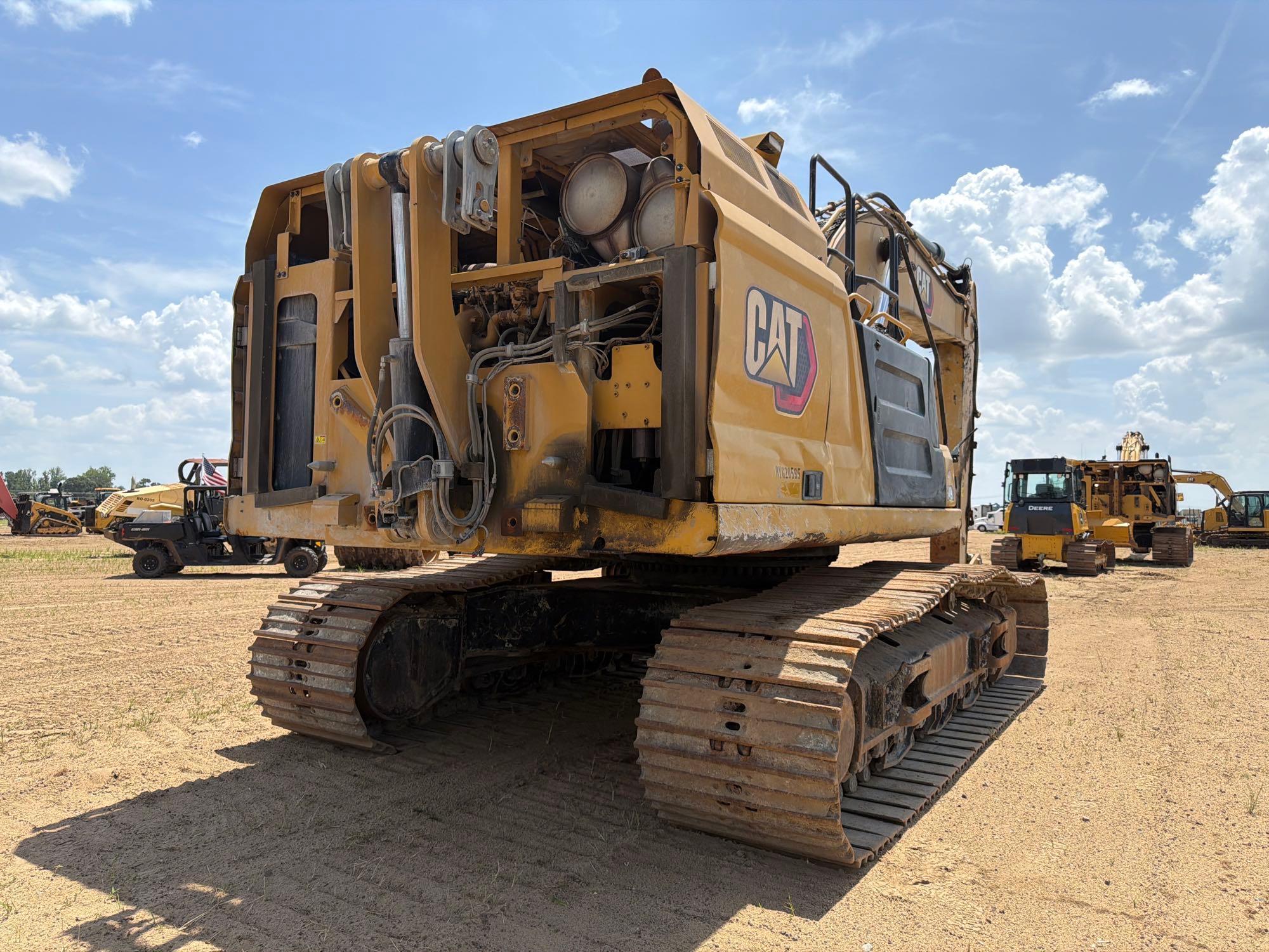 2022 Caterpillar 349