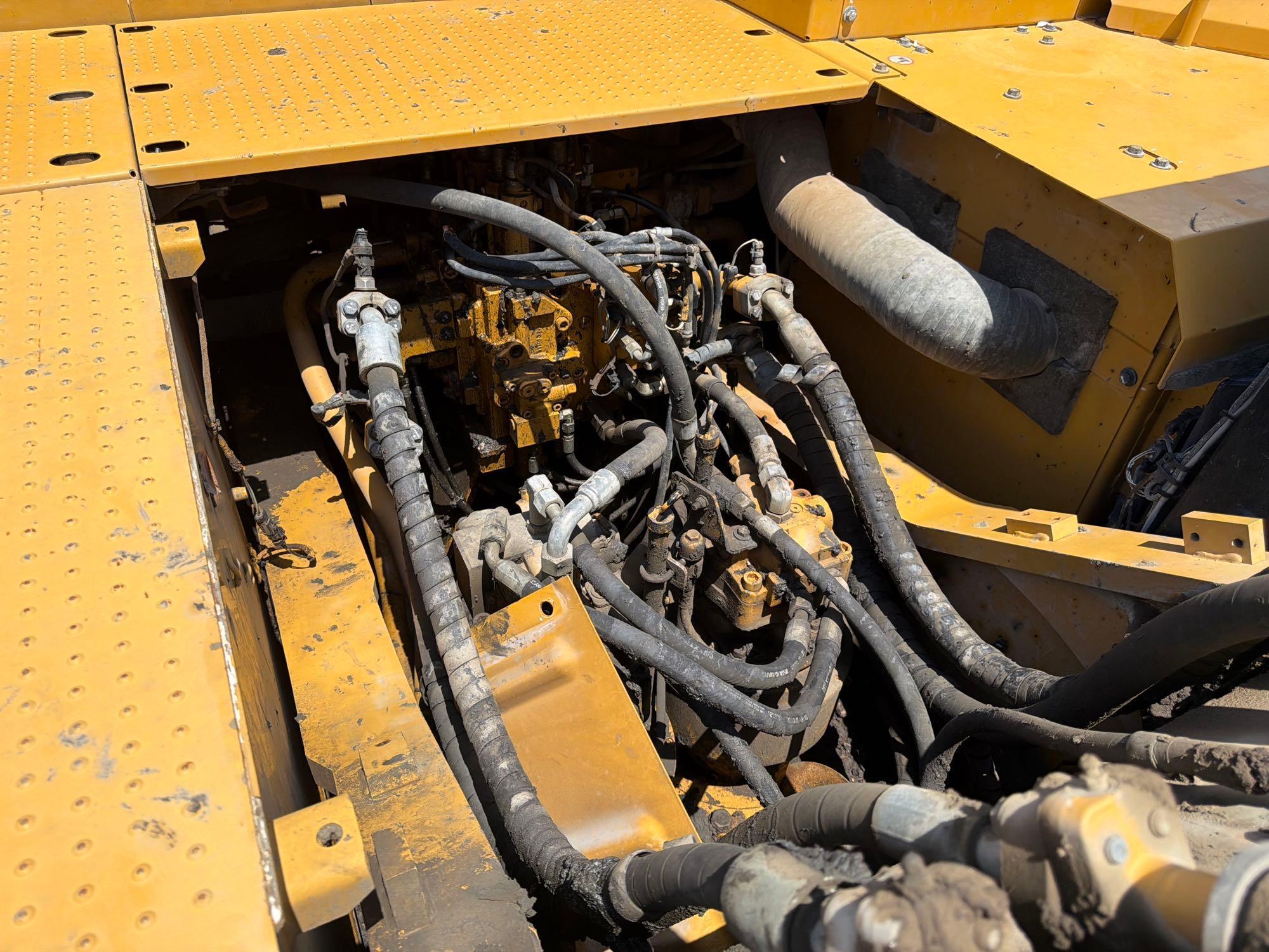 2022 Caterpillar 349