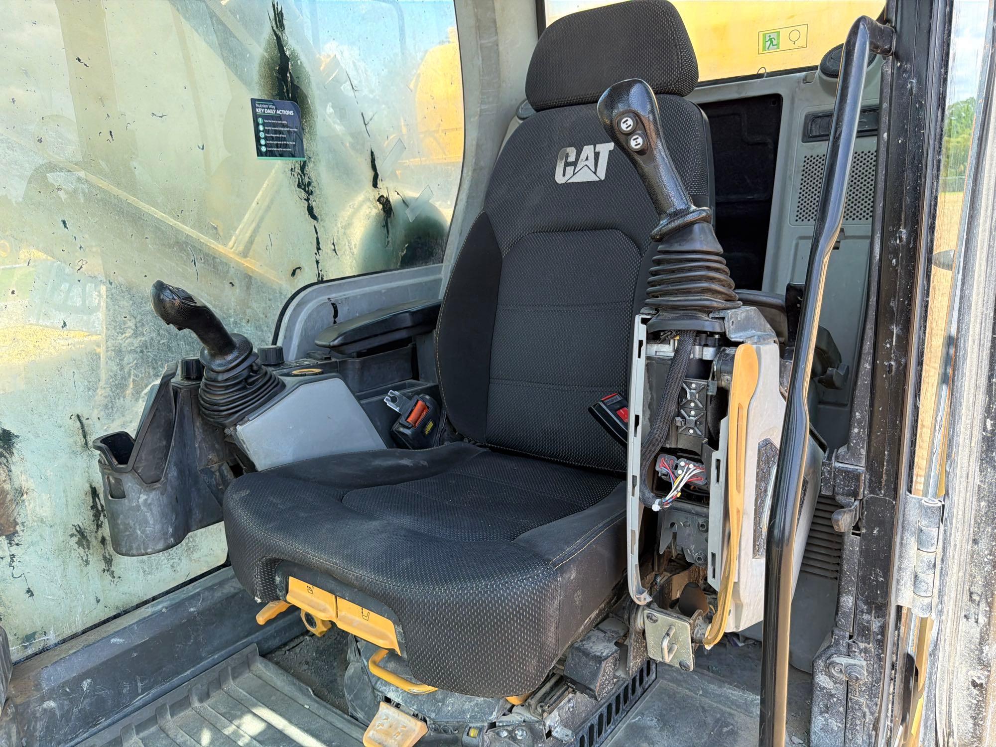 2022 Caterpillar 349