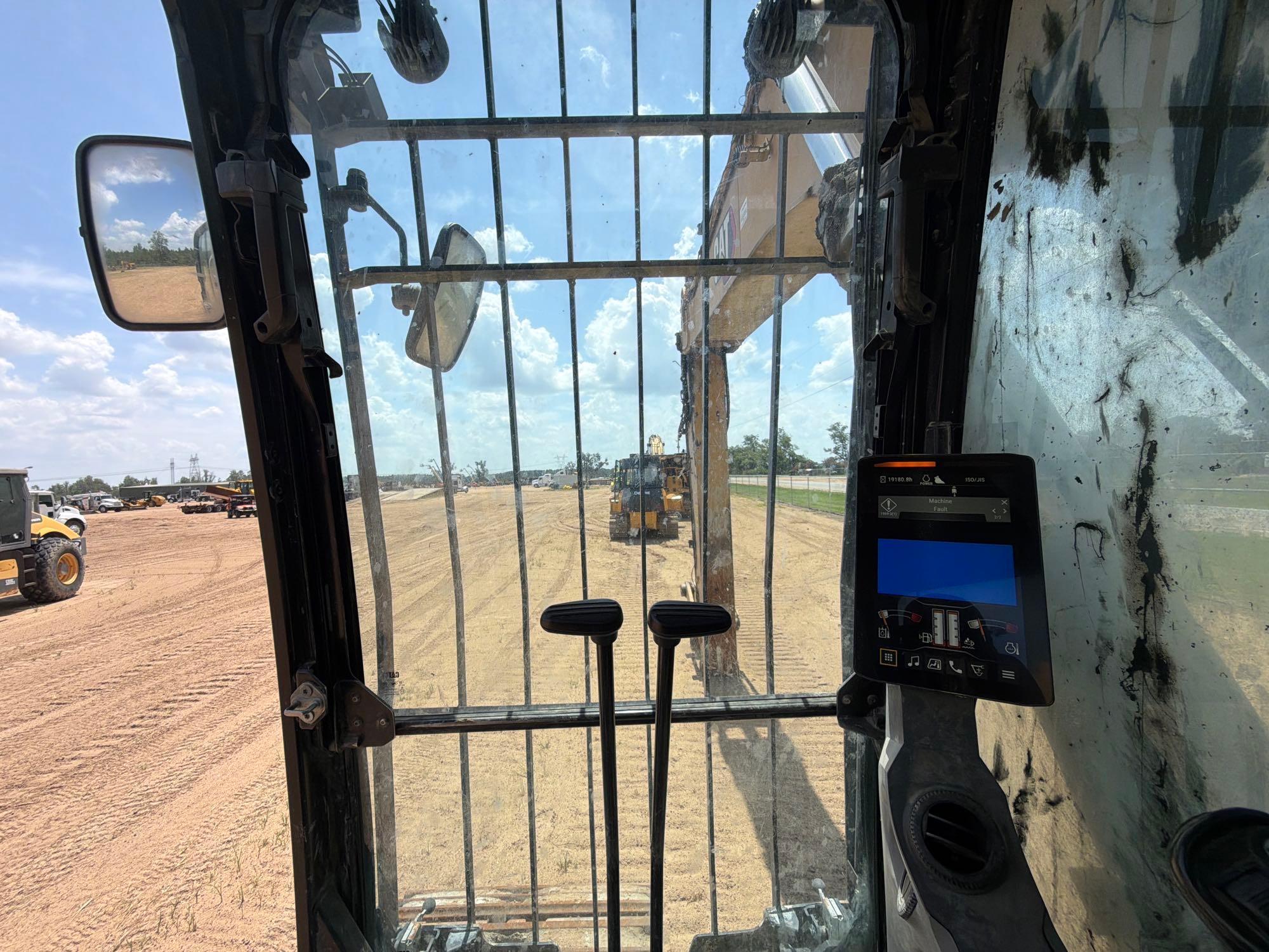 2022 Caterpillar 349