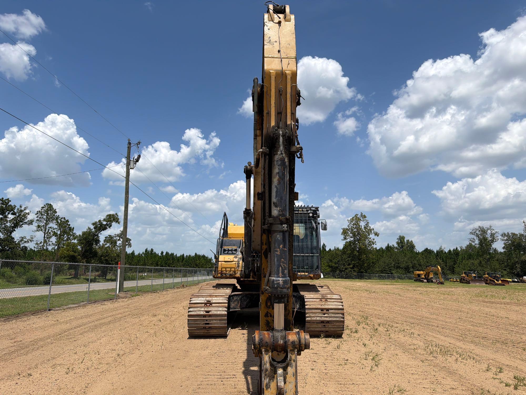 2022 Caterpillar 349