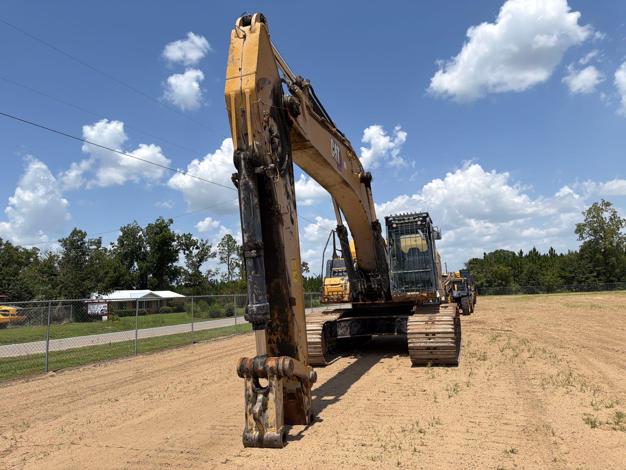 2022 Caterpillar 349
