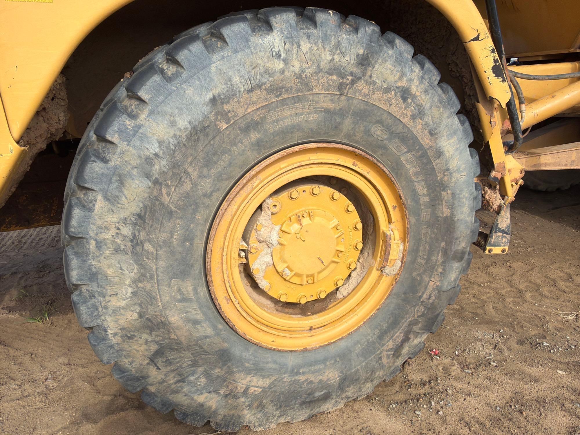 2013 Caterpillar 725