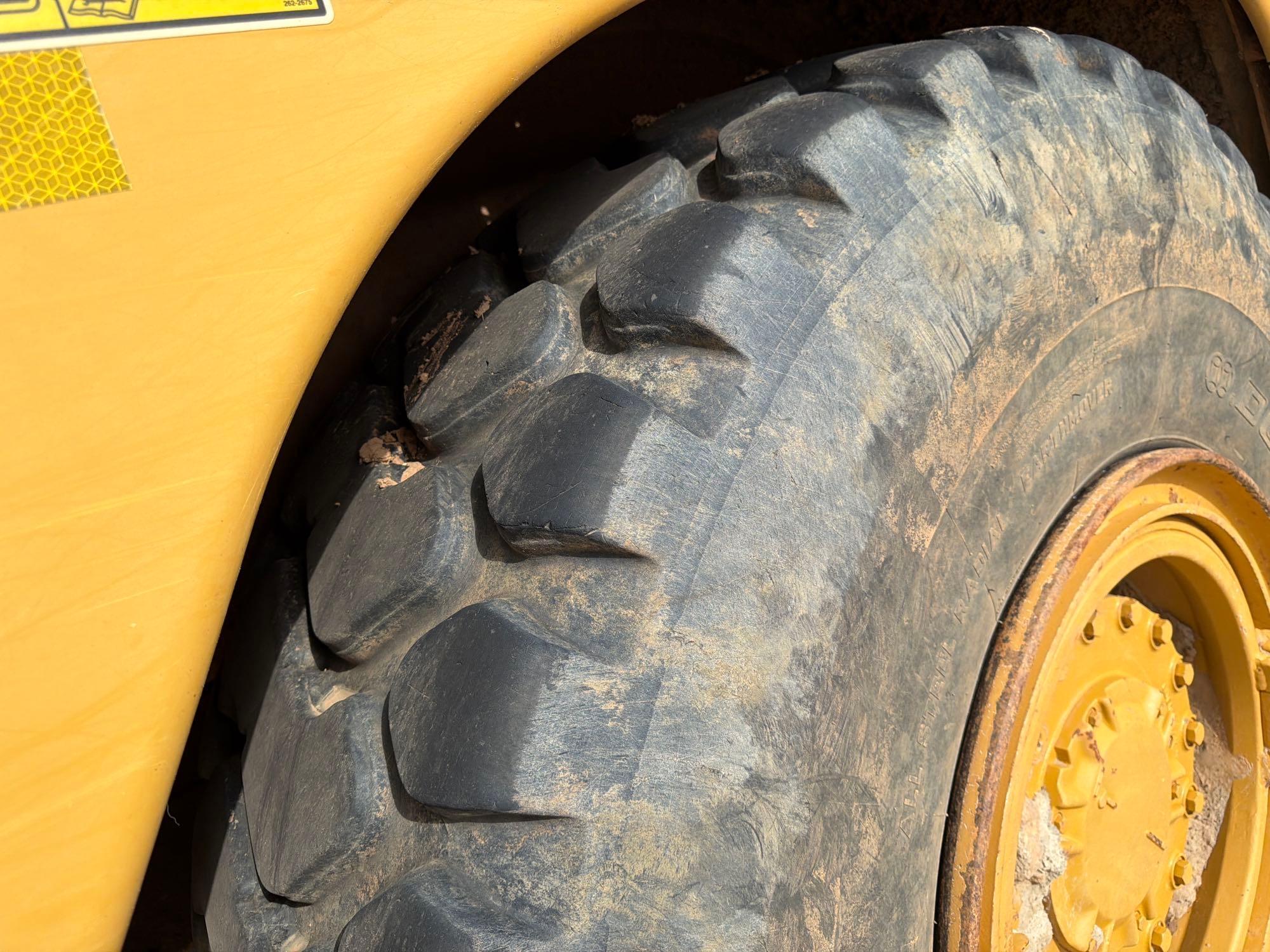 2013 Caterpillar 725