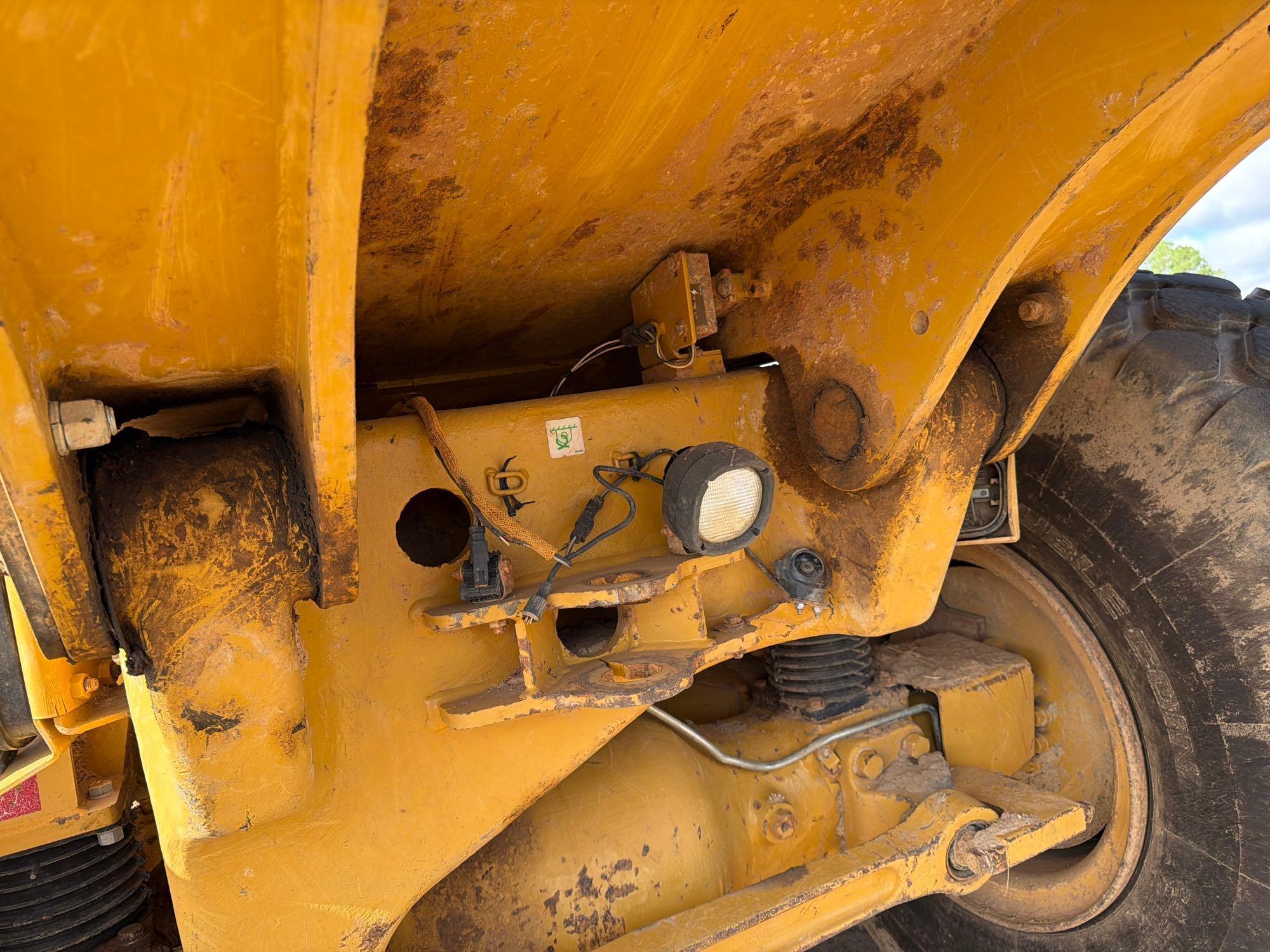 2013 Caterpillar 725