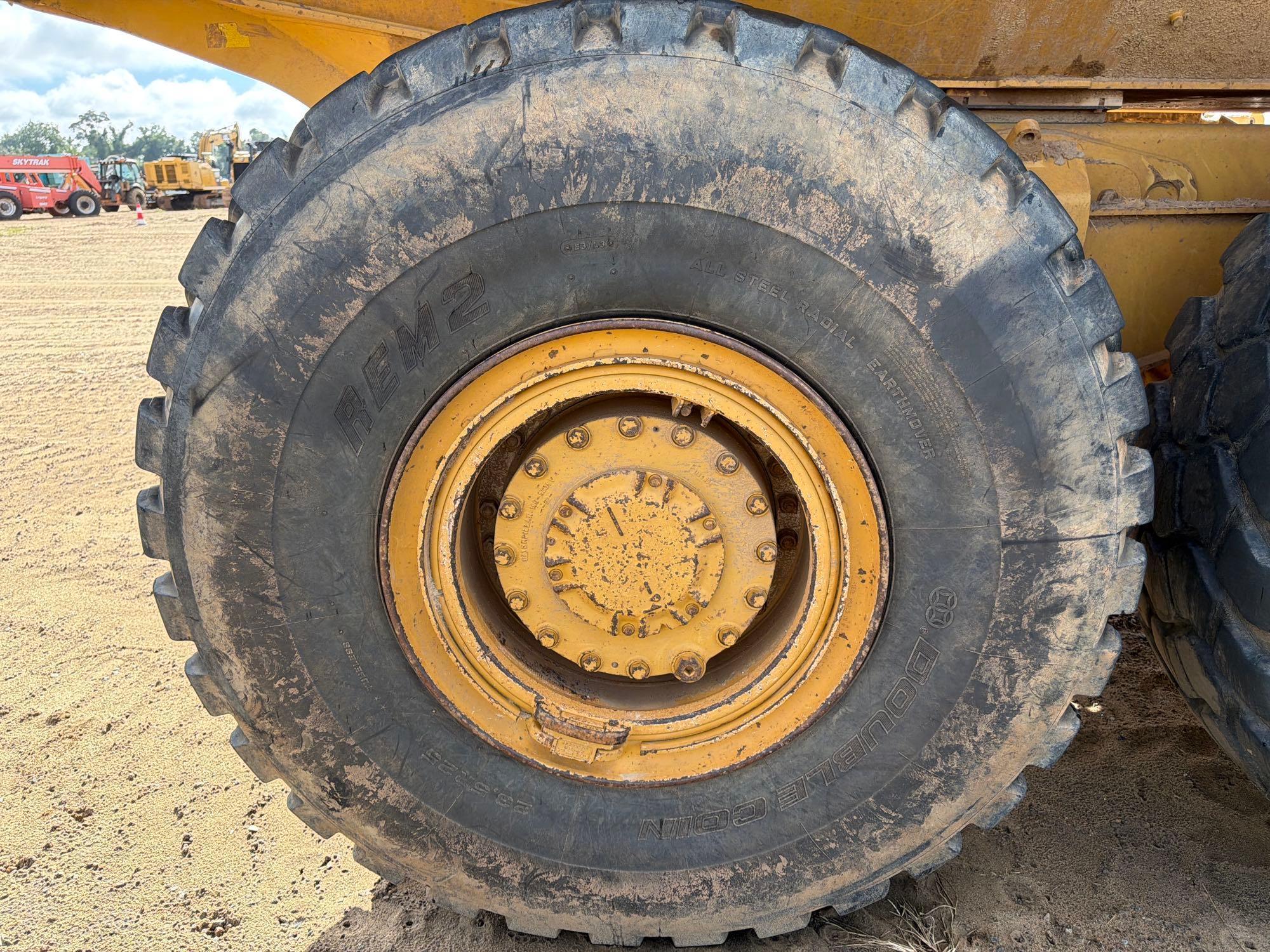 2013 Caterpillar 725