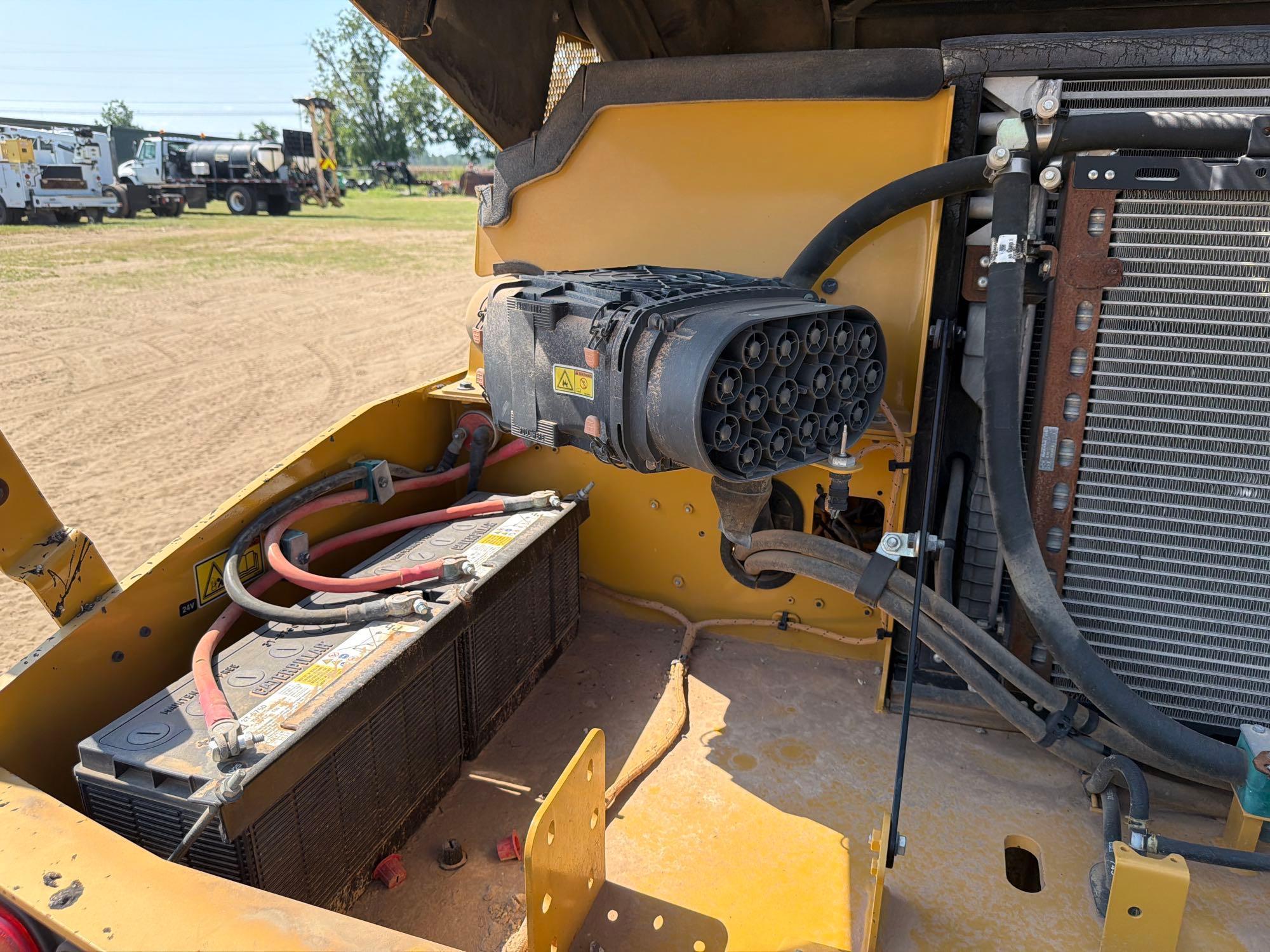 2017 Caterpillar CW34