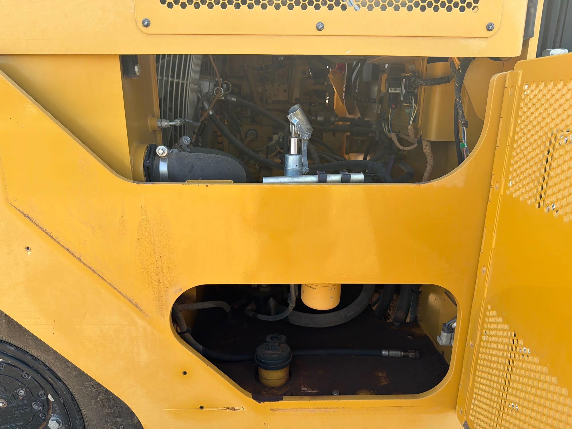 2017 Caterpillar CW34