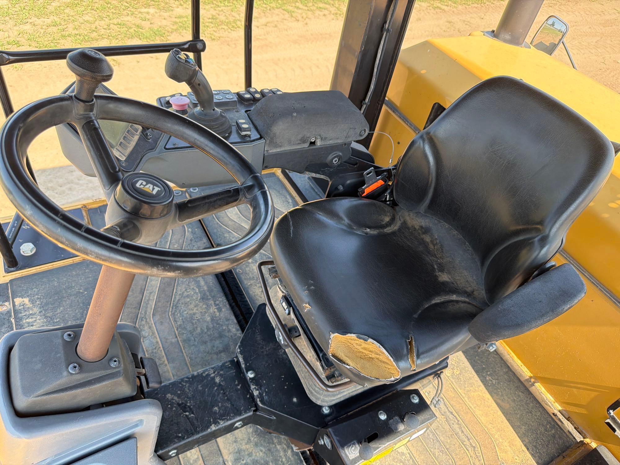 2017 Caterpillar CW34