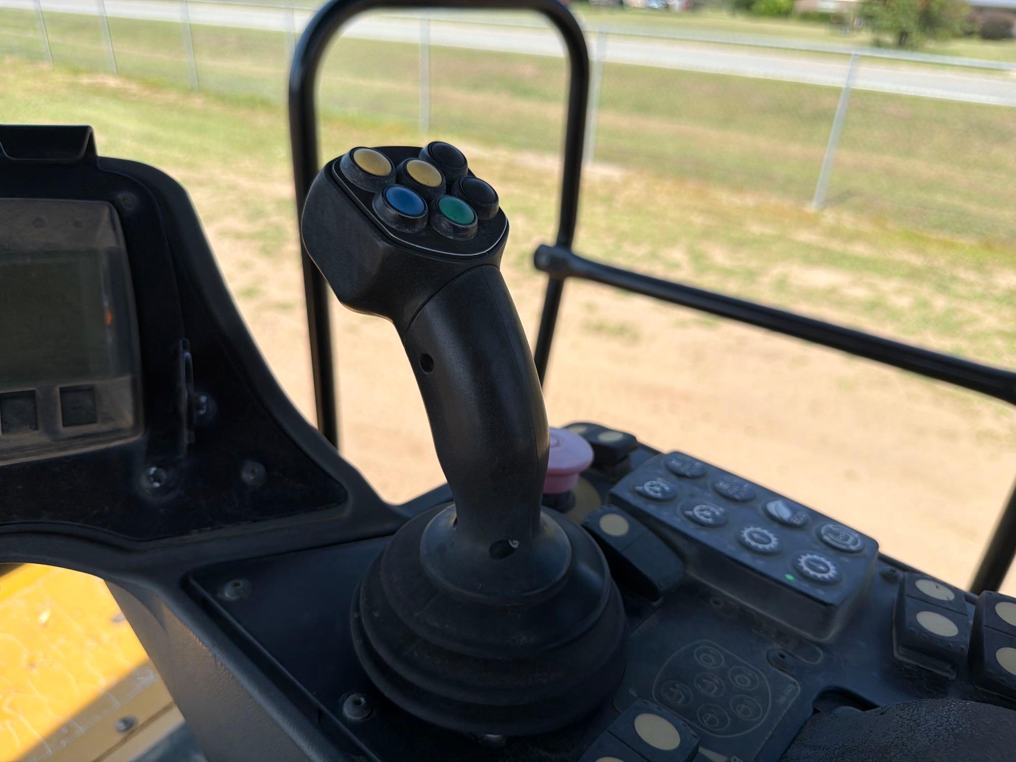 2017 Caterpillar CW34