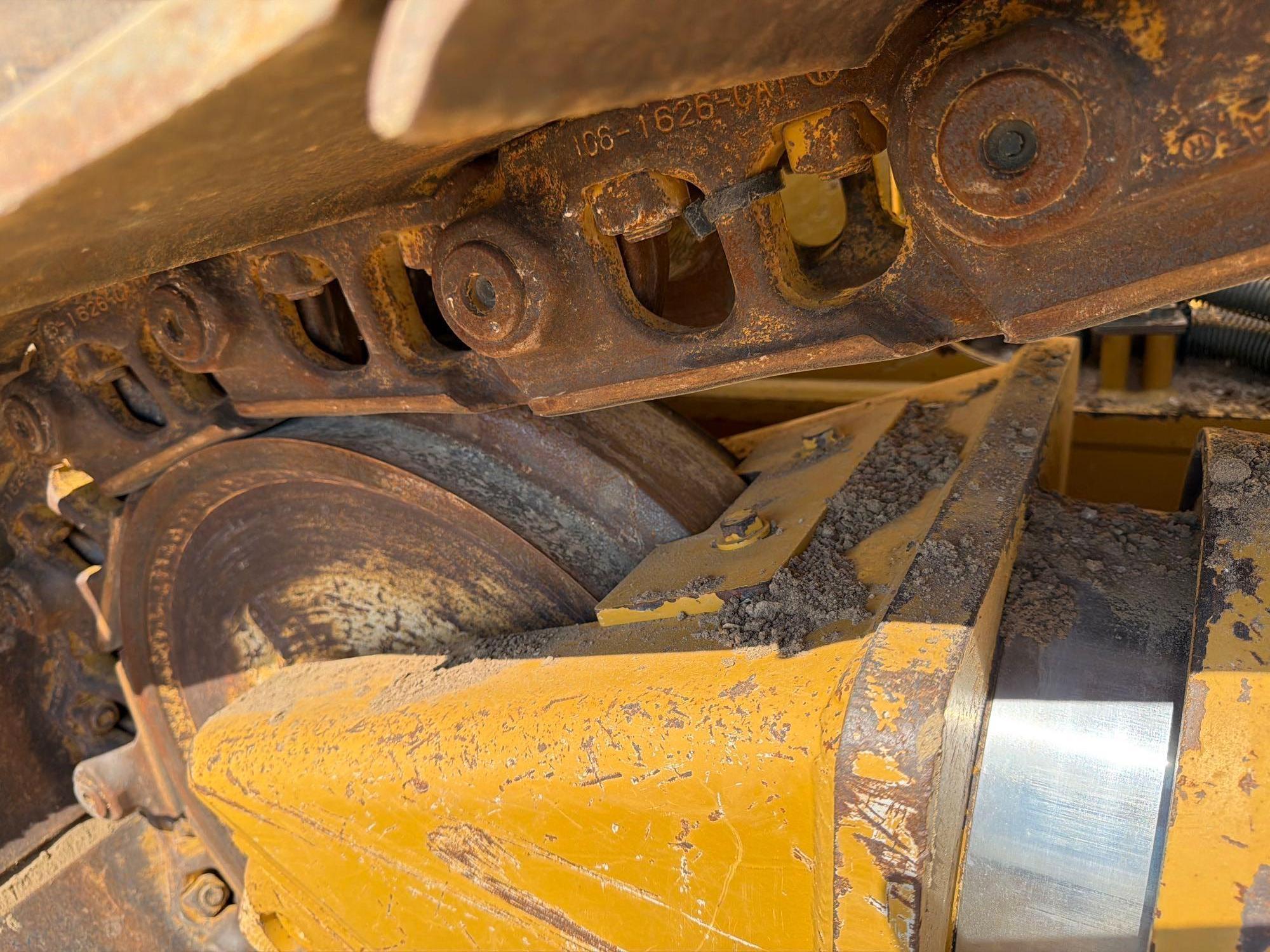 Caterpillar D6N XL